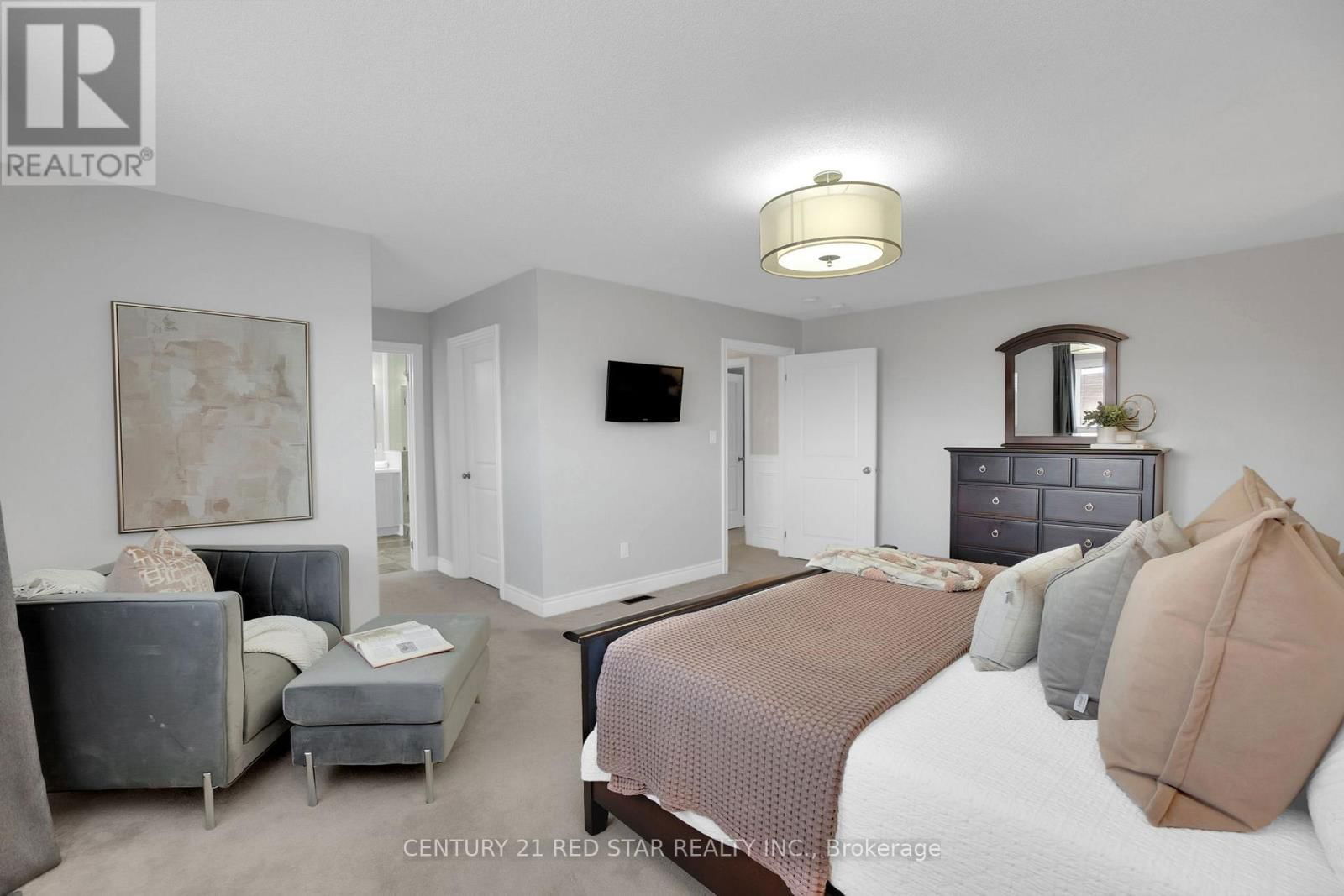 16 MITCHELL CRESCENT Image 23