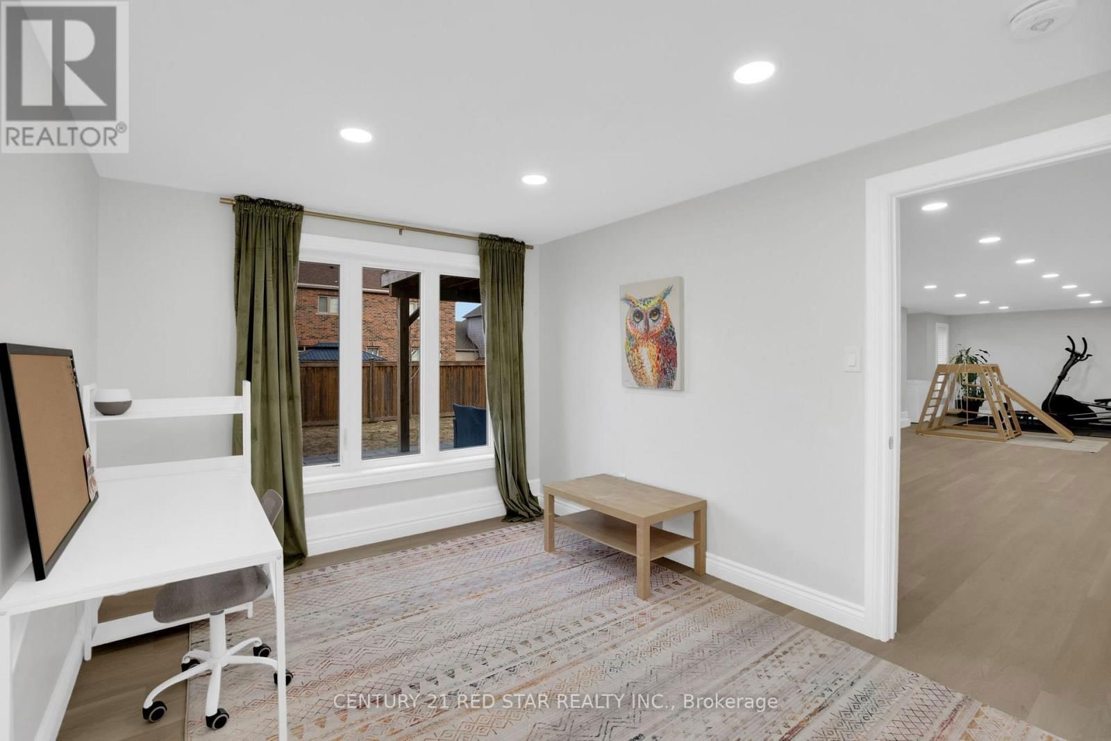 16 MITCHELL CRESCENT Image 41