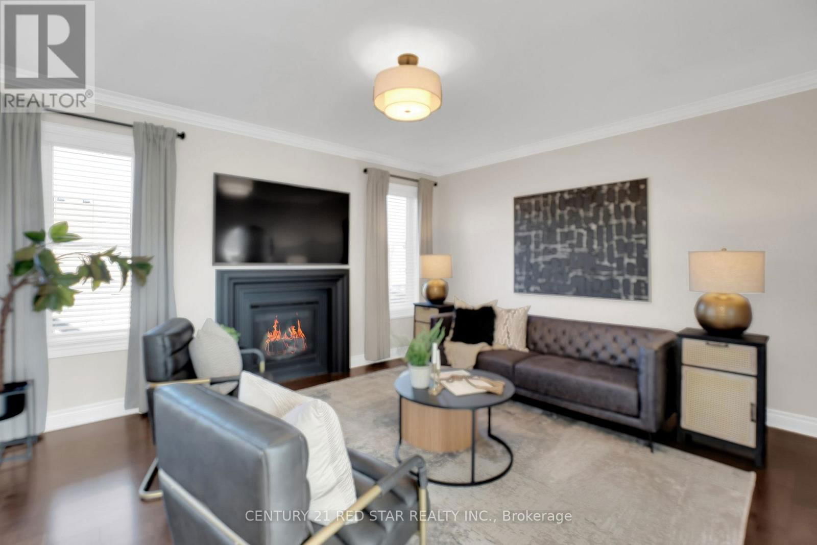 16 MITCHELL CRESCENT Image 7