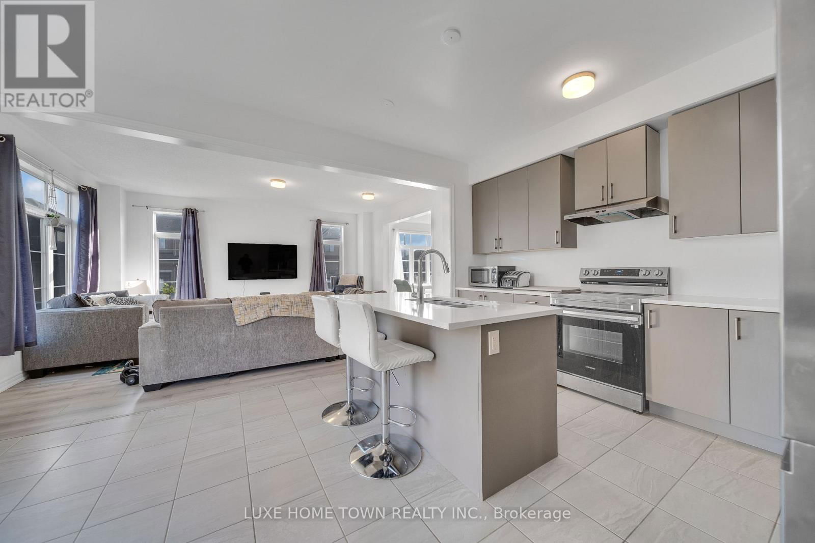 179 REA DRIVE Image 23