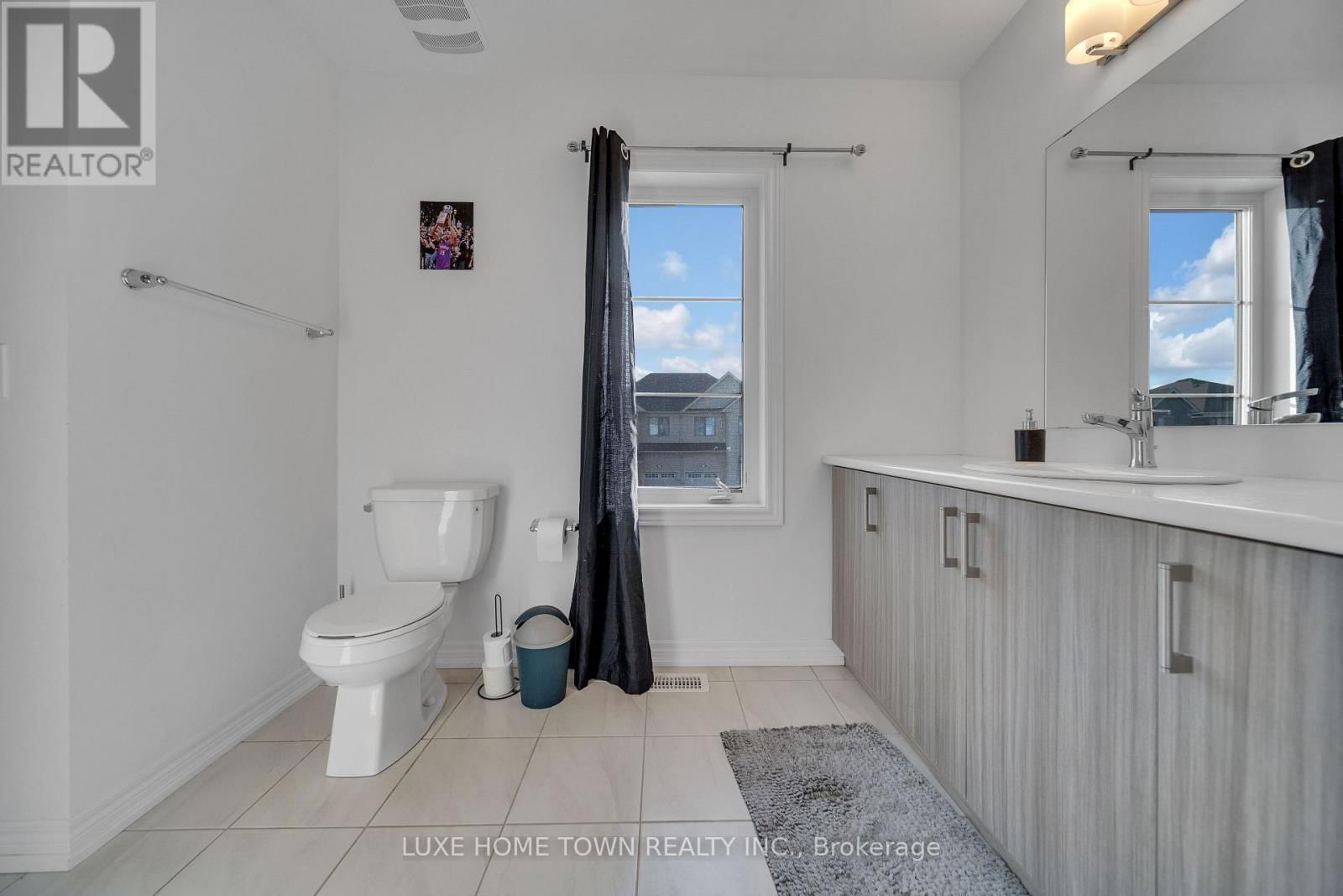 179 REA DRIVE Image 36