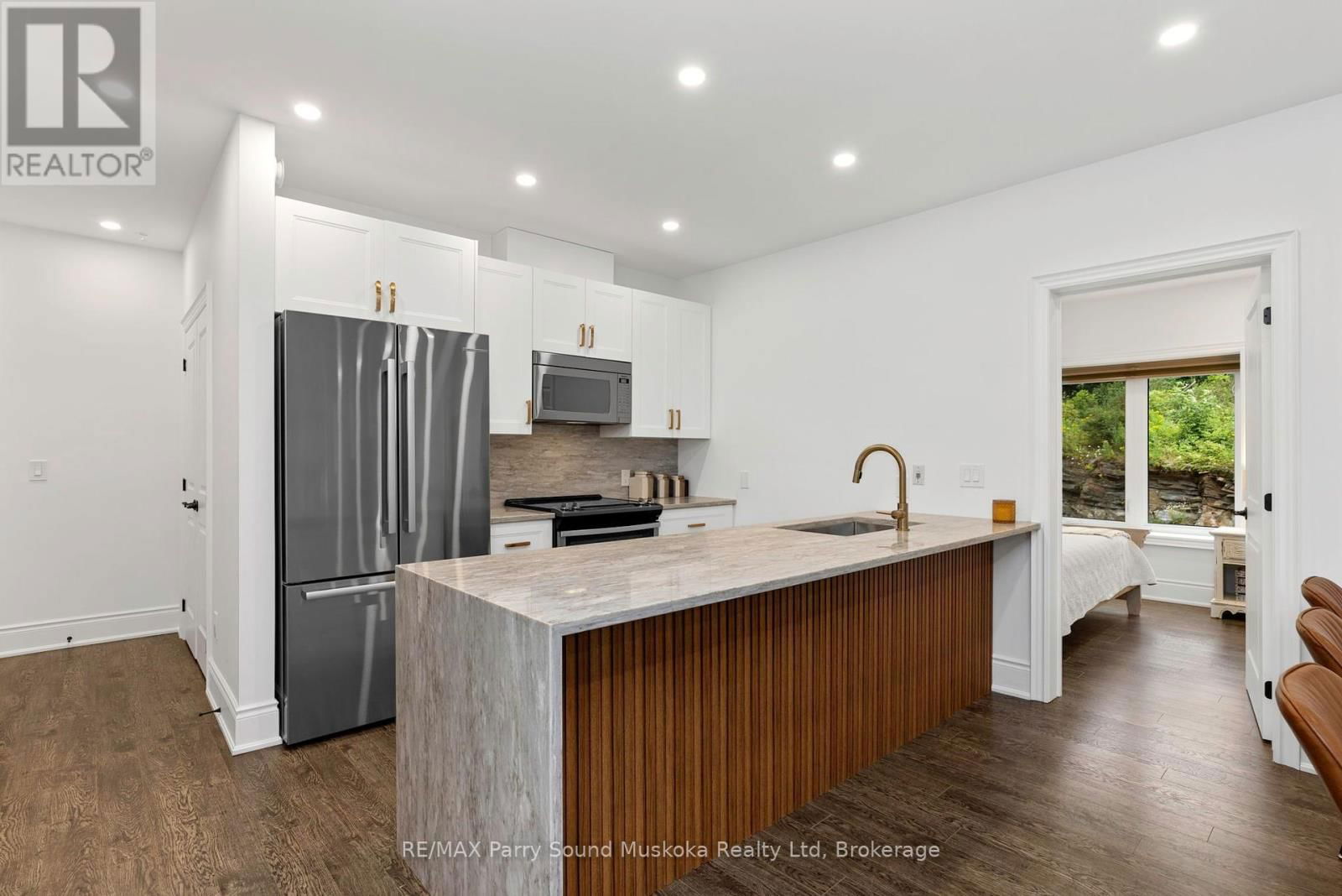 201 - 11C SALT DOCK ROAD Image 19