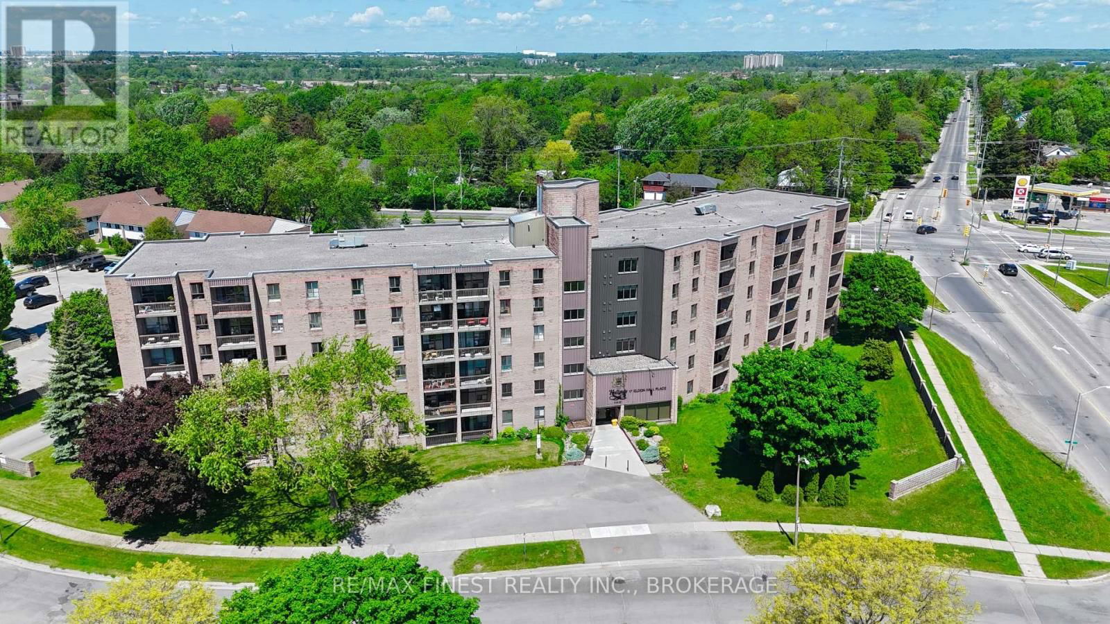 602 - 17 ELDON HALL PLACE Image 1