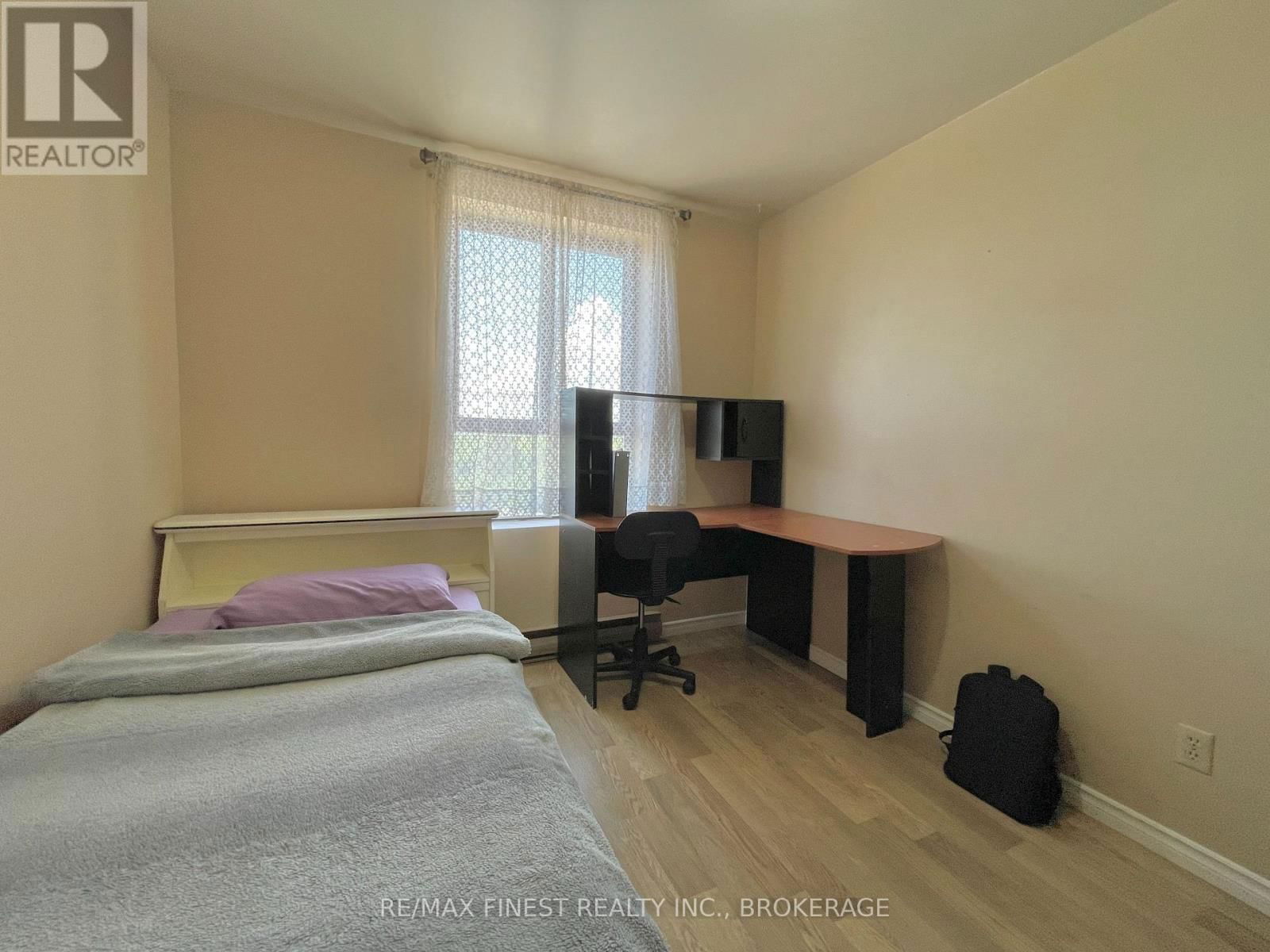 602 - 17 ELDON HALL PLACE Image 13