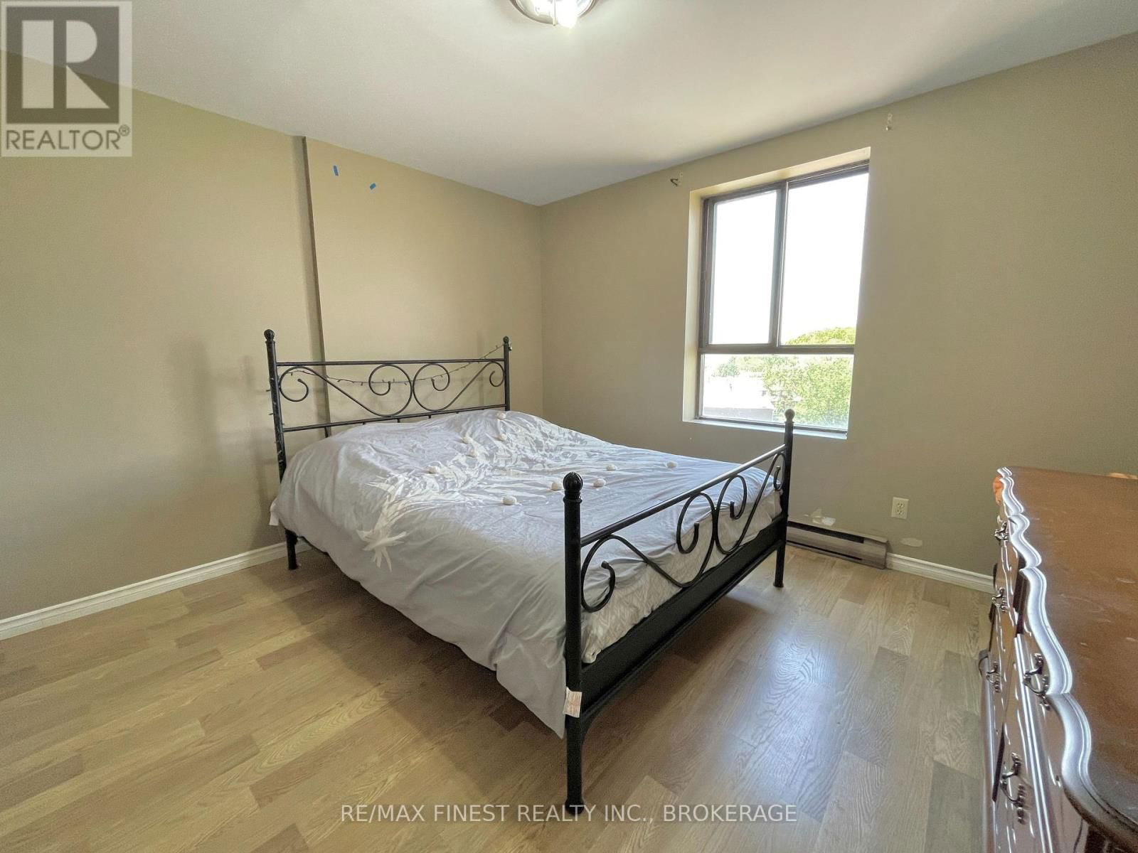 602 - 17 ELDON HALL PLACE Image 14