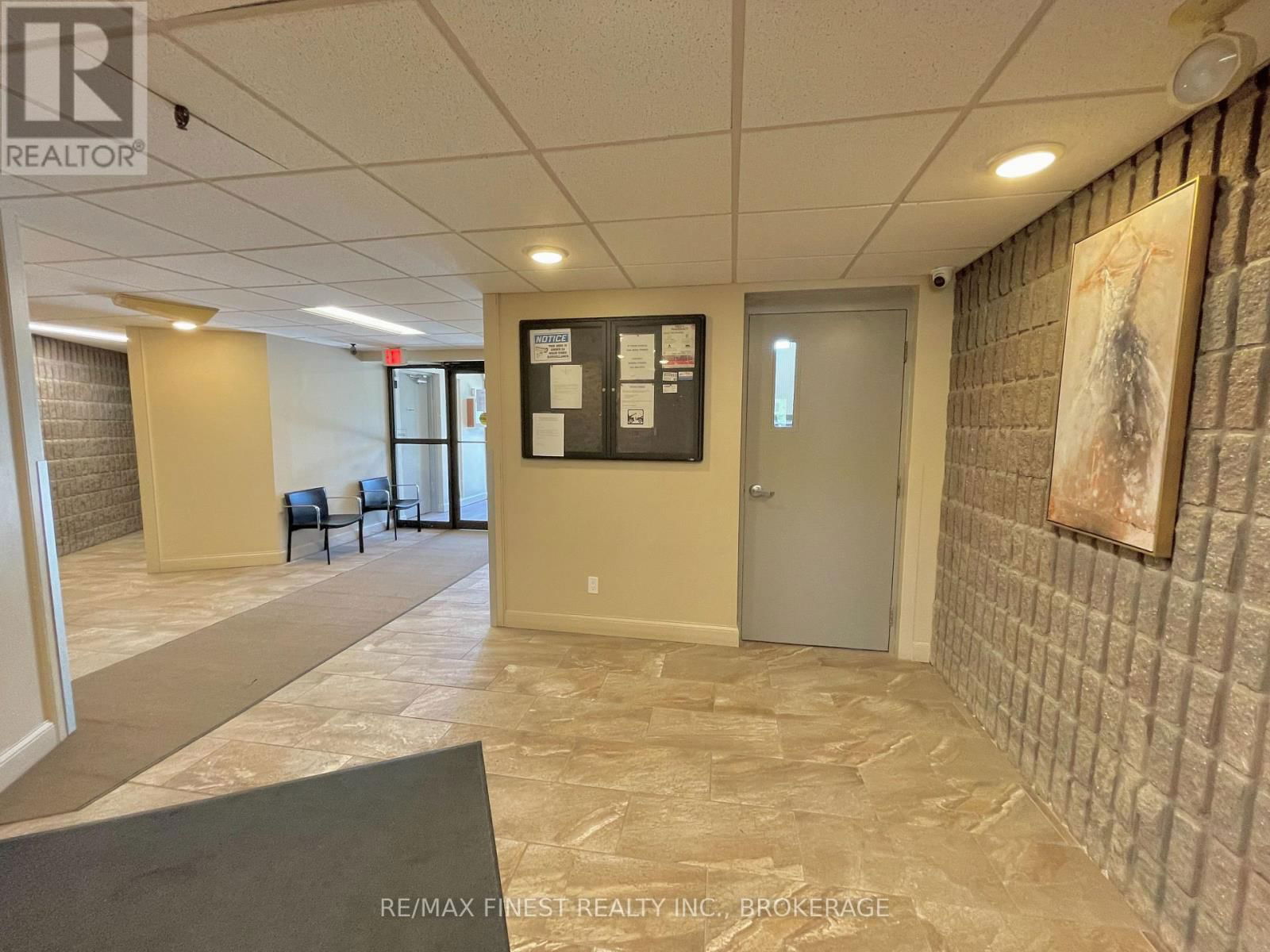602 - 17 ELDON HALL PLACE Image 19