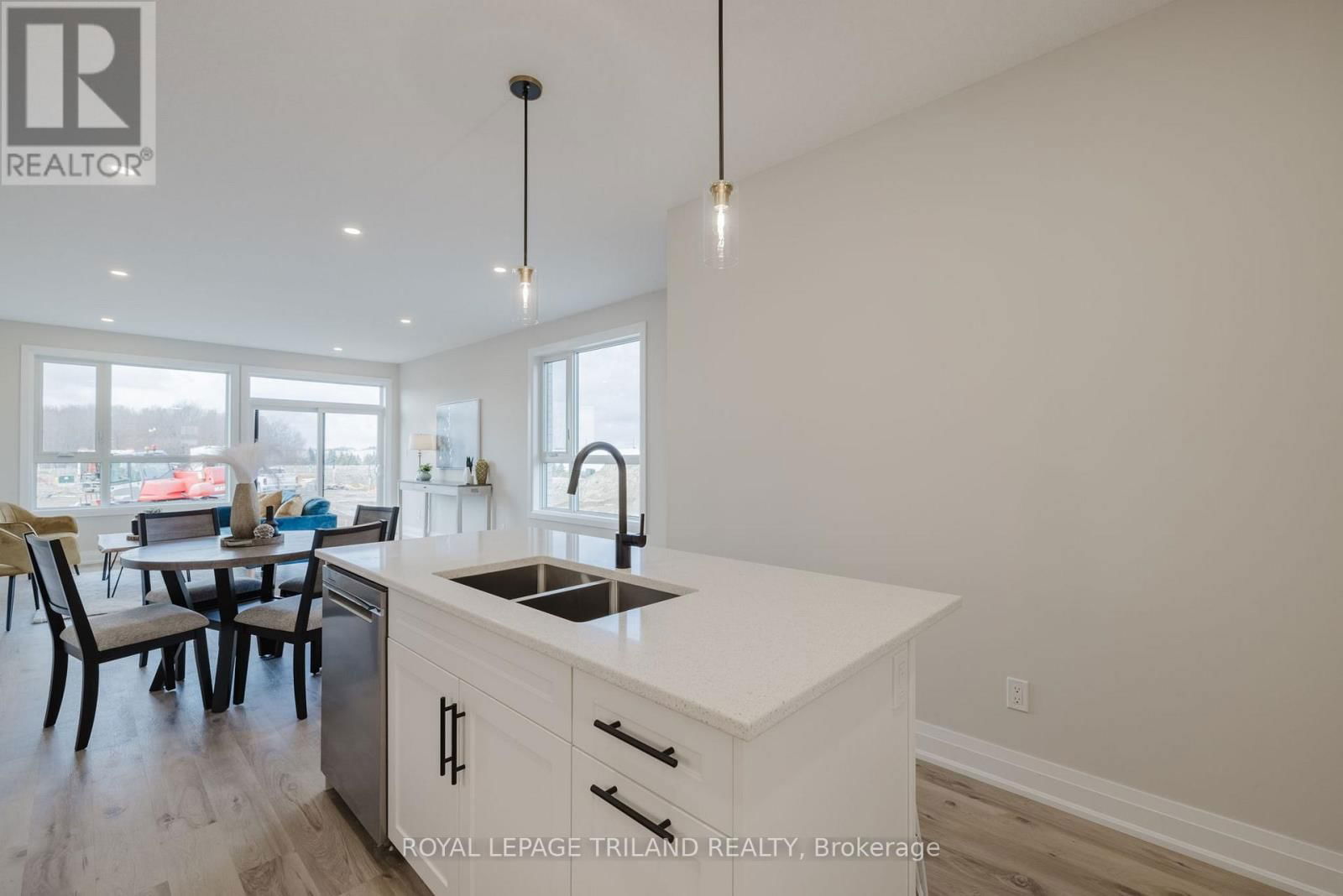 790 BANYAN LANE Image 10