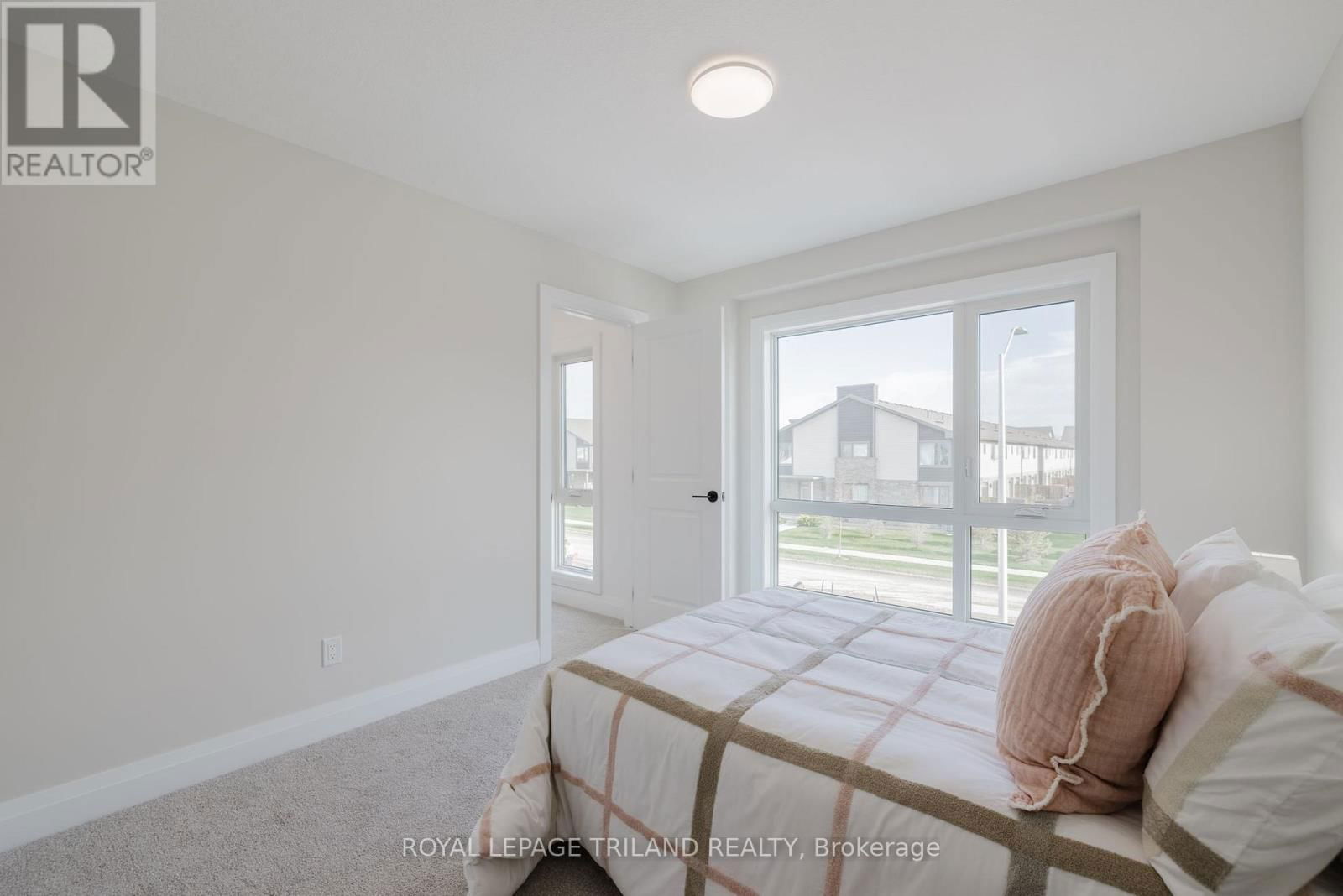 790 BANYAN LANE Image 25