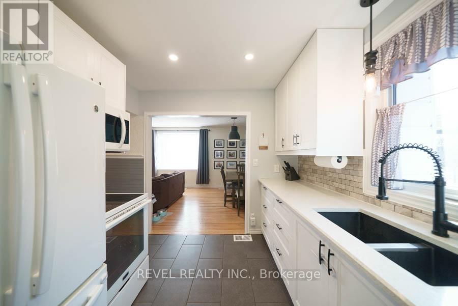 36 JAMES AVENUE Image 10