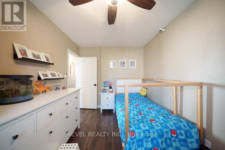 36 JAMES AVENUE Image 17