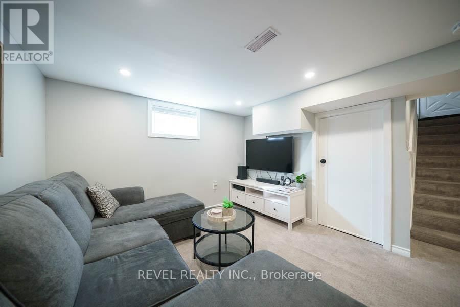 36 JAMES AVENUE Image 20