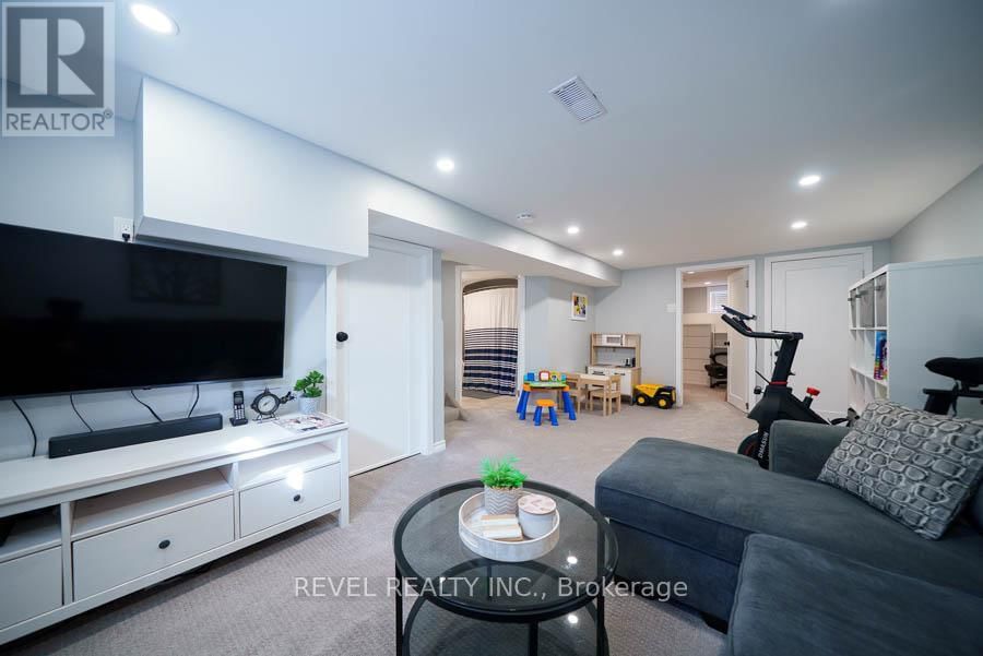 36 JAMES AVENUE Image 21