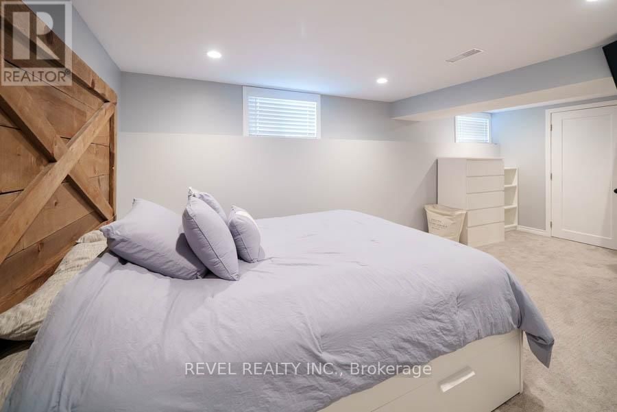 36 JAMES AVENUE Image 24