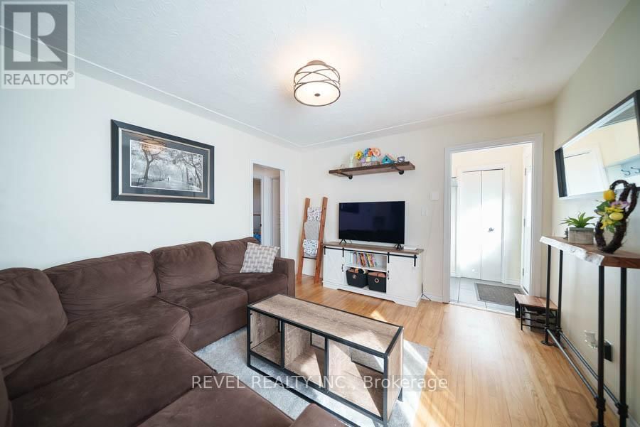 36 JAMES AVENUE Image 6