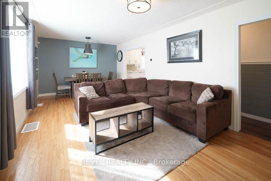 36 JAMES AVENUE Image 7