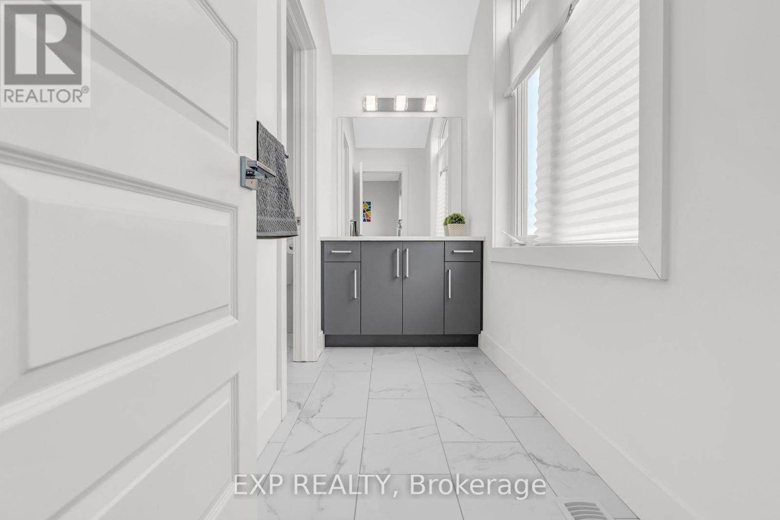 1784 BRAYFORD AVENUE Image 28