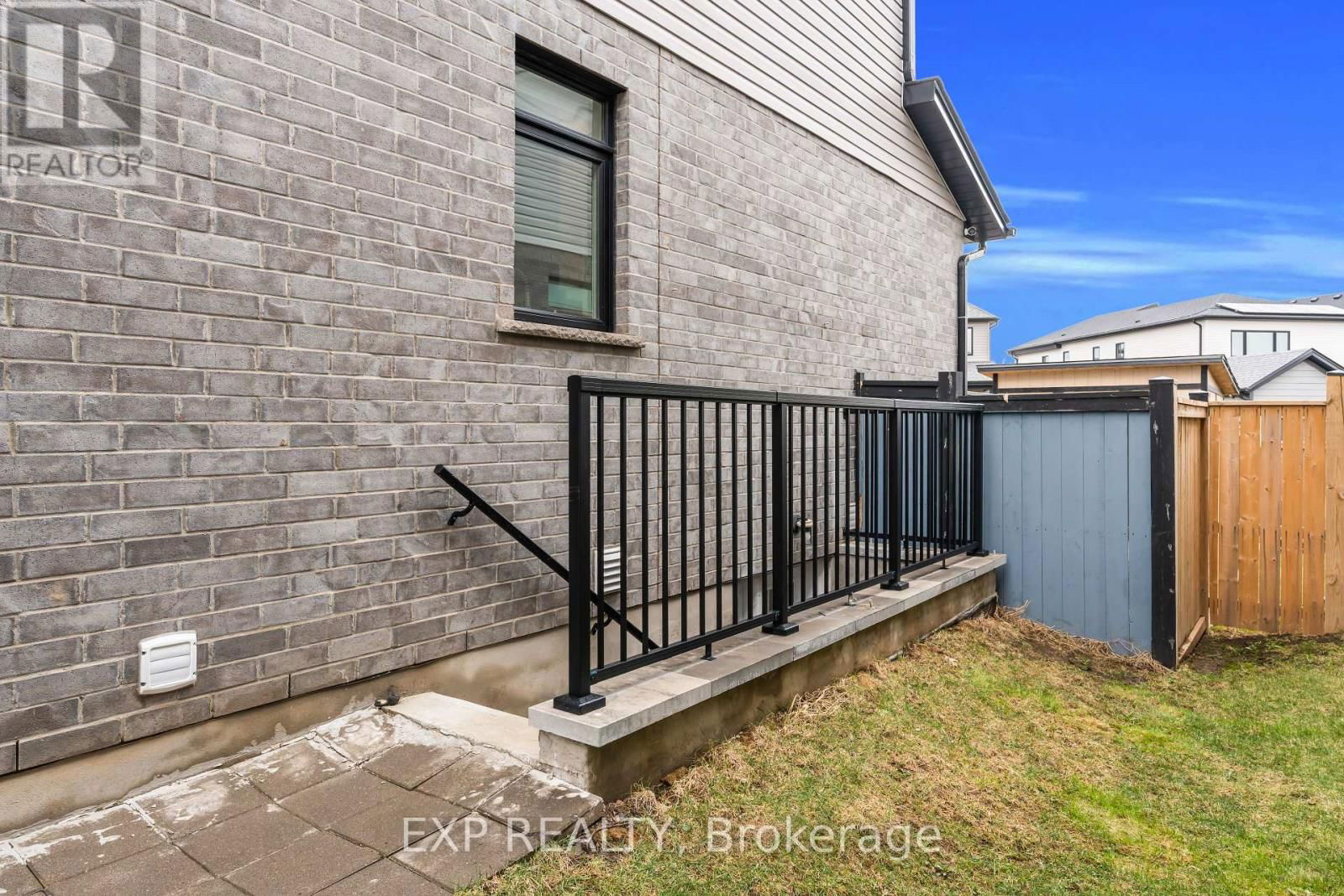 1784 BRAYFORD AVENUE Image 42