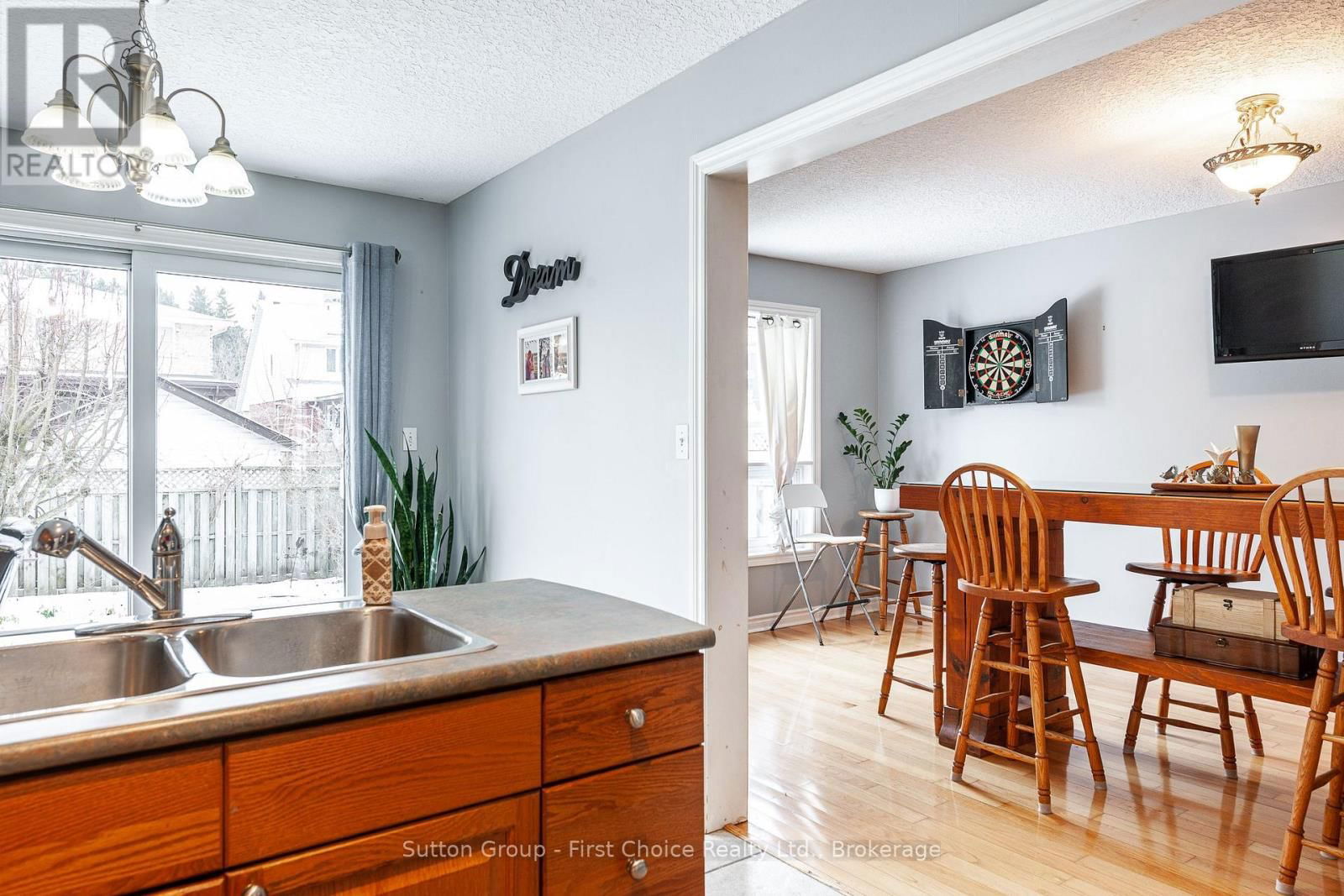 110 WINGFIELD AVENUE Image 16