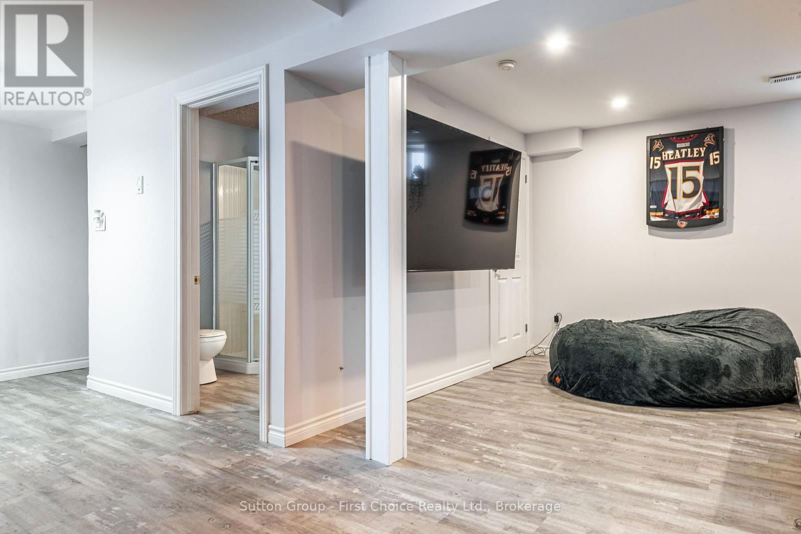 110 WINGFIELD AVENUE Image 43