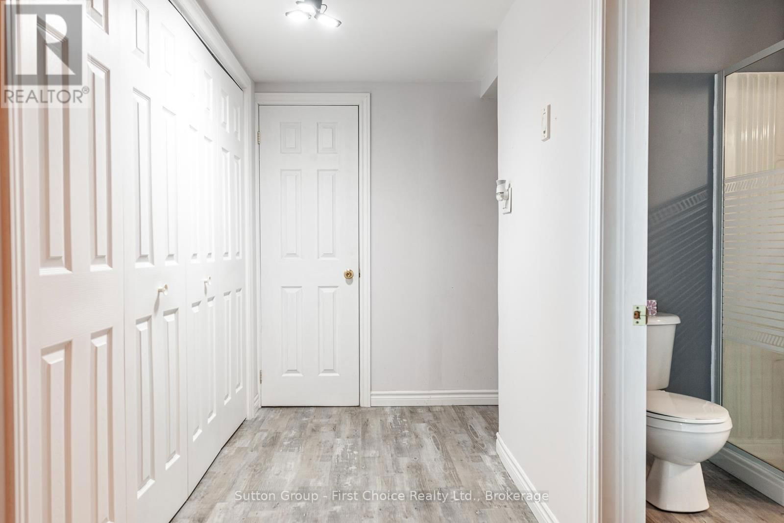 110 WINGFIELD AVENUE Image 8