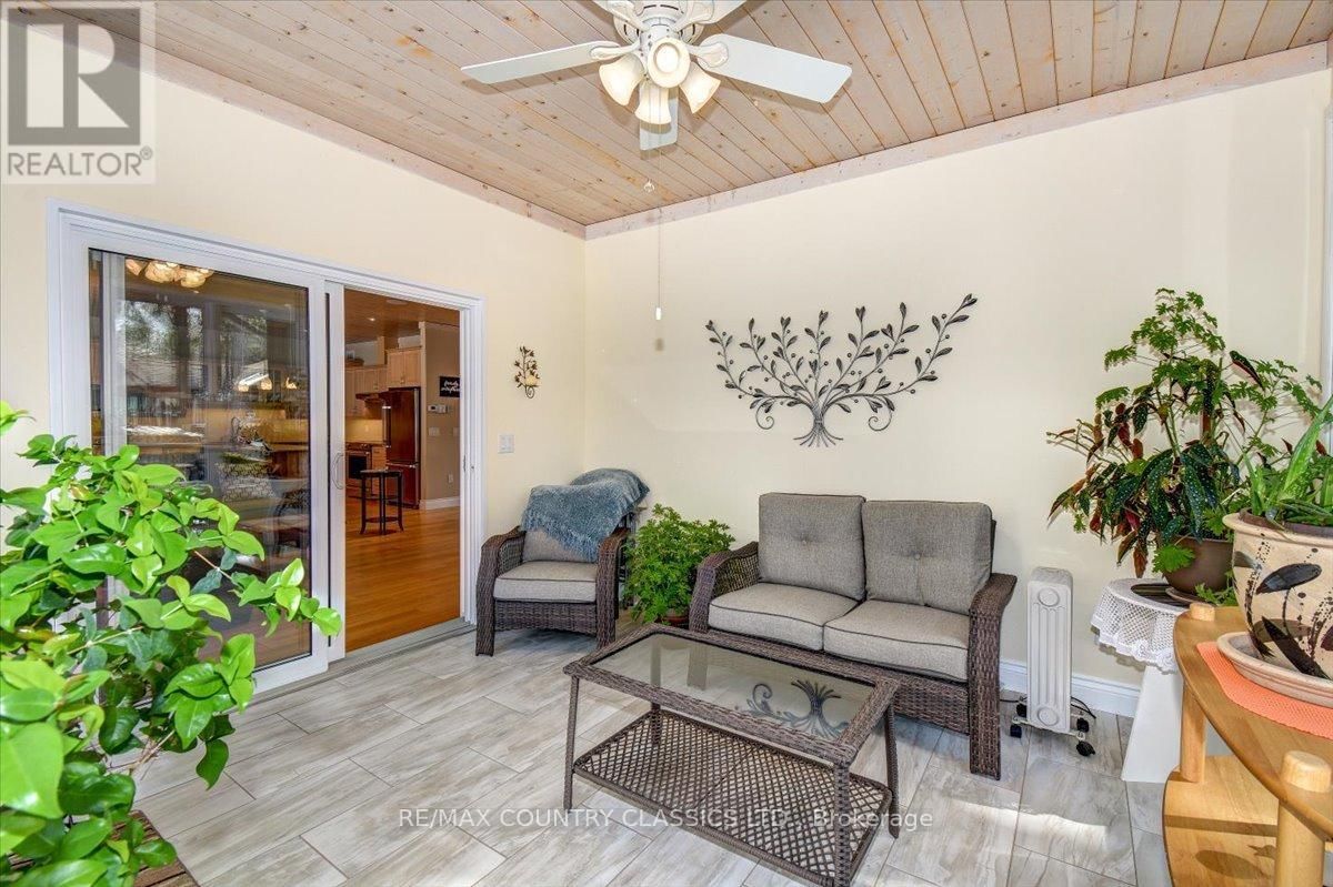 581 FORESTVIEW ROAD Image 14
