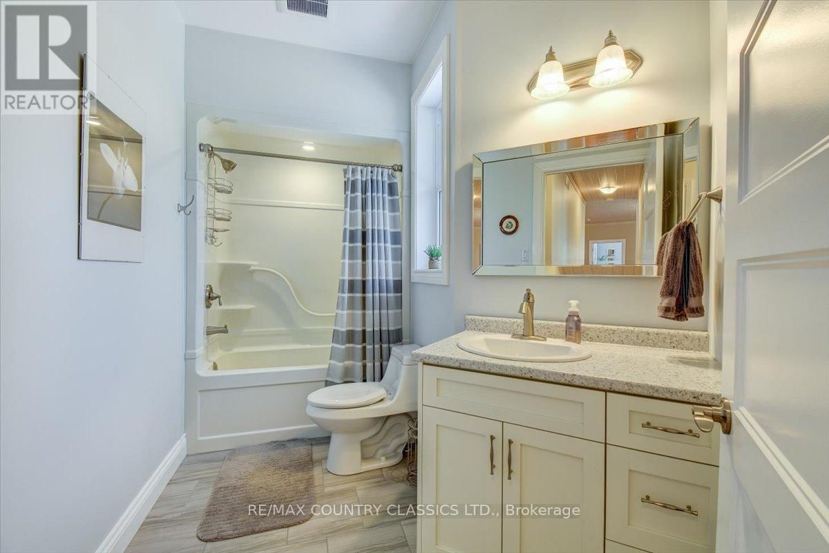 581 FORESTVIEW ROAD Image 21