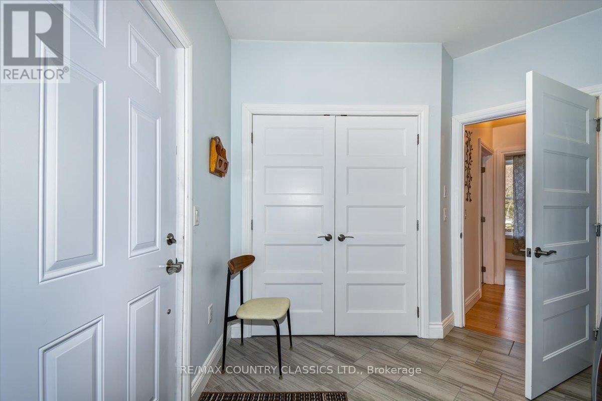 581 FORESTVIEW ROAD Image 23