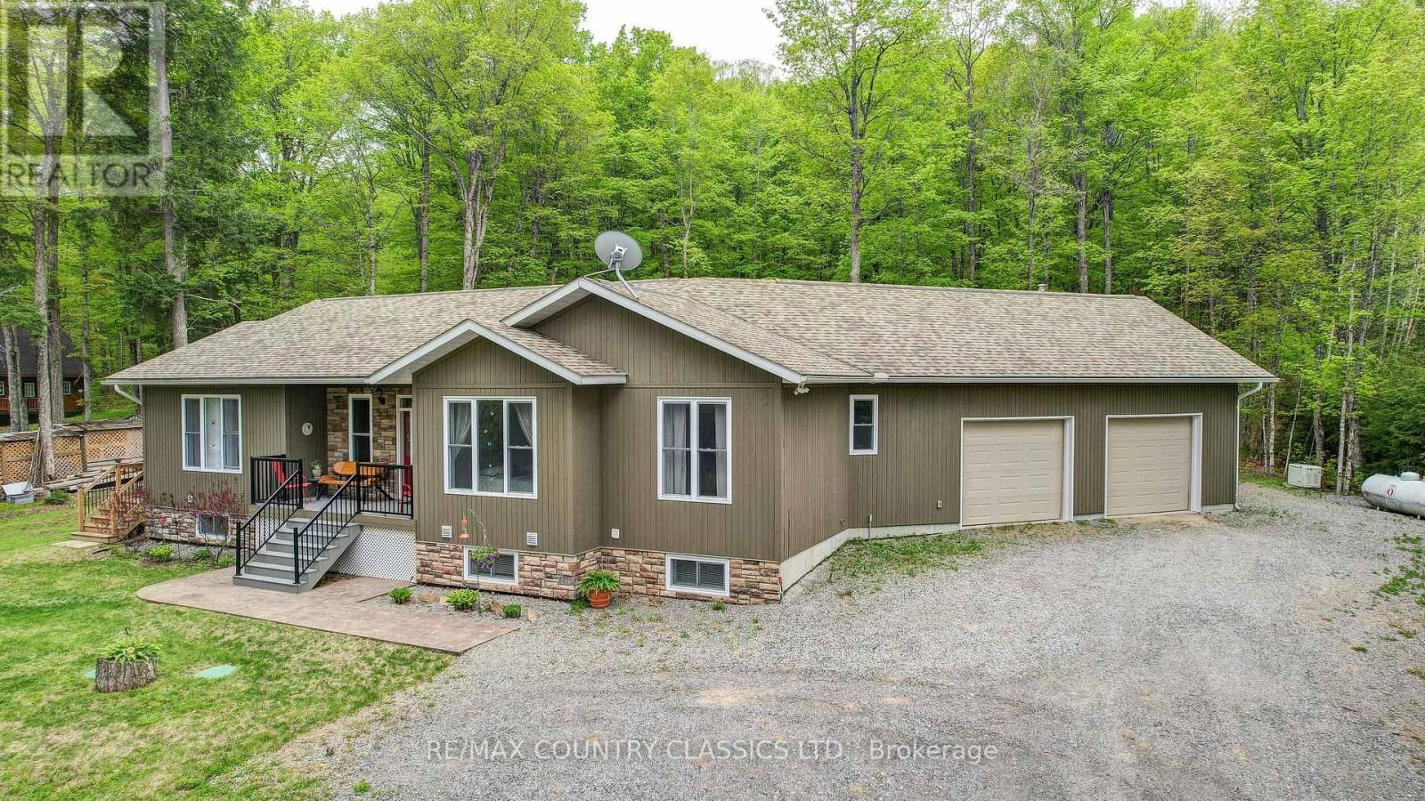 581 FORESTVIEW ROAD Image 38