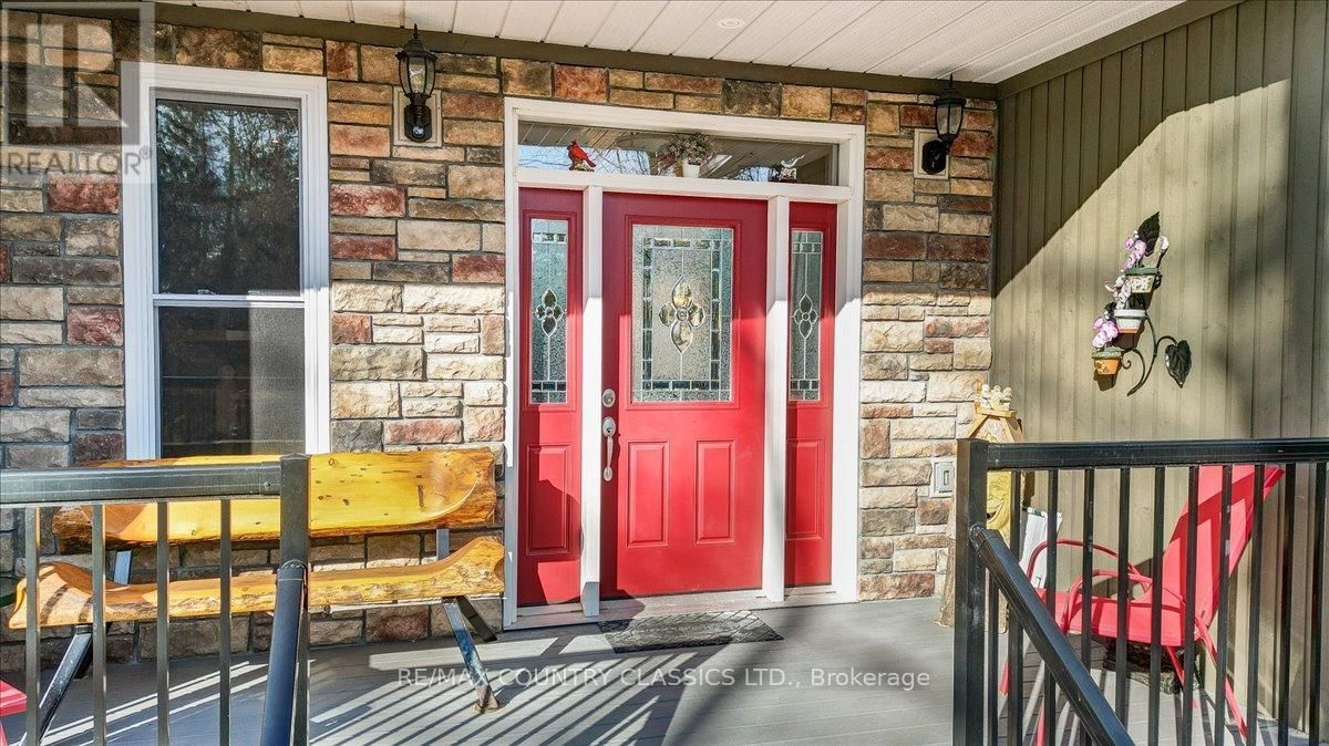 581 FORESTVIEW ROAD Image 4