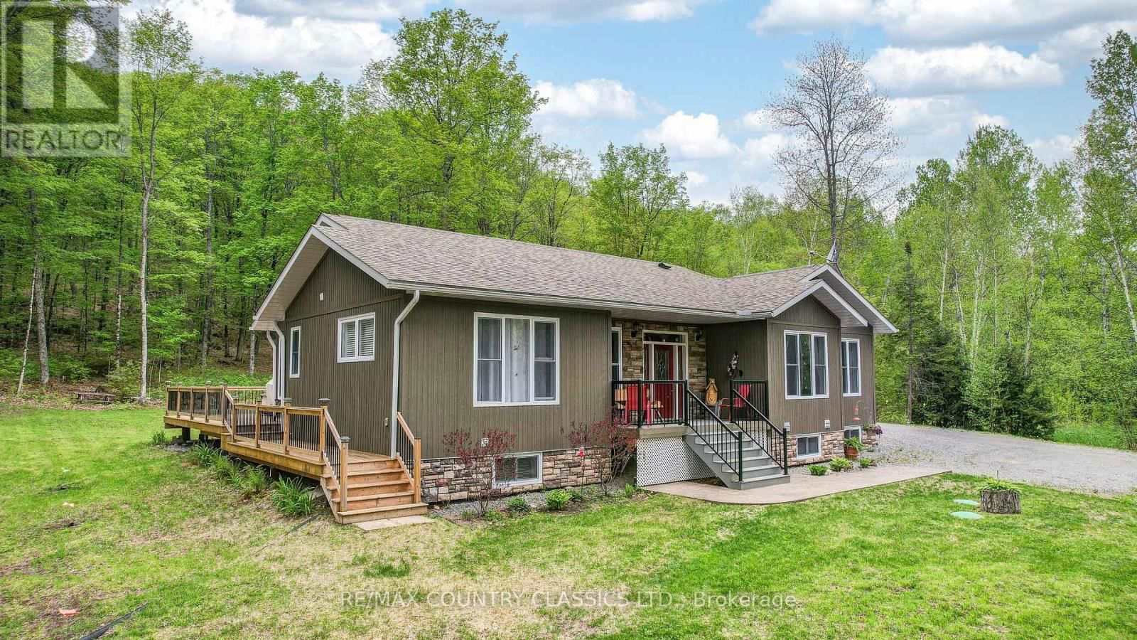581 FORESTVIEW ROAD Image 40