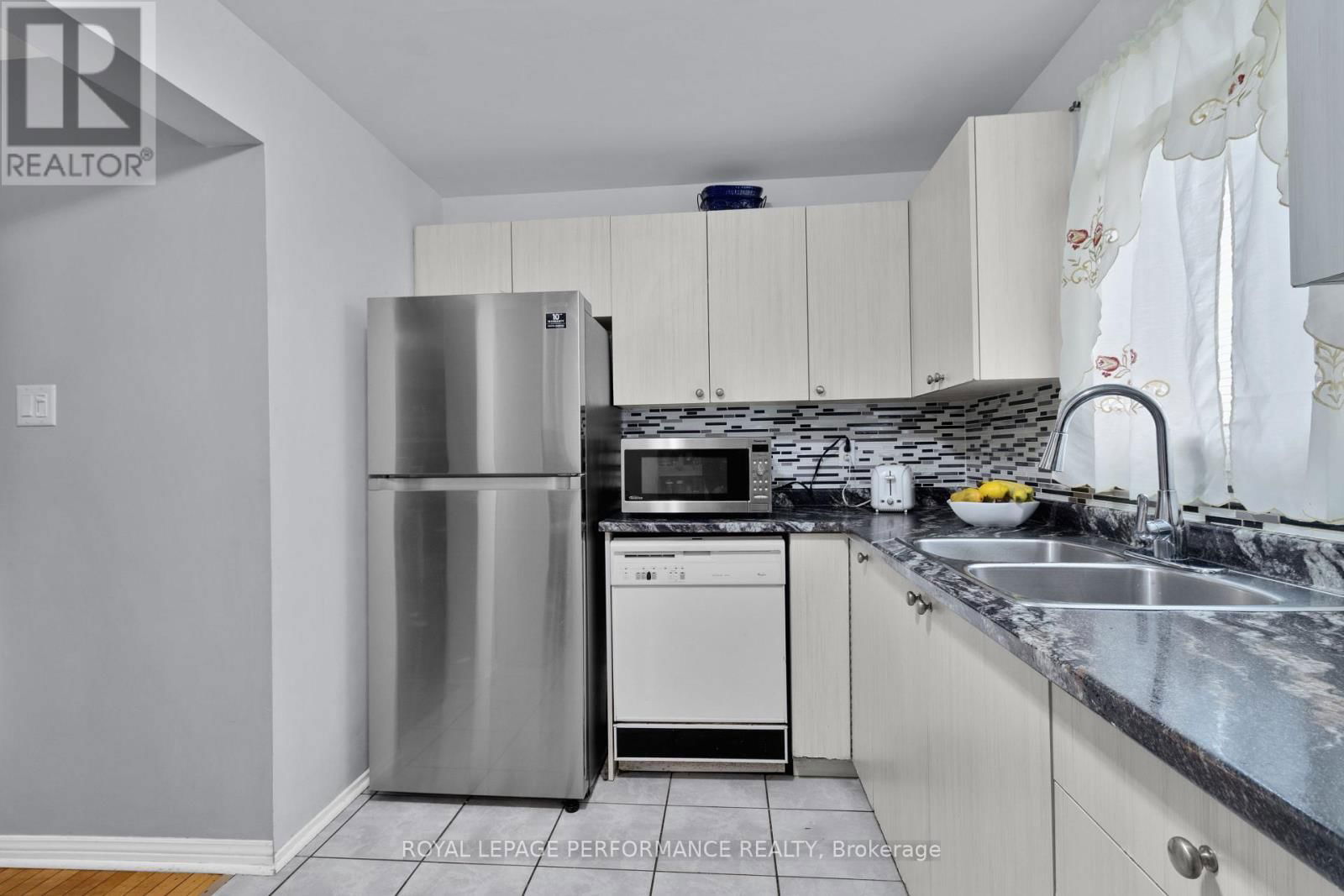 261 PARK GROVE DRIVE Image 10