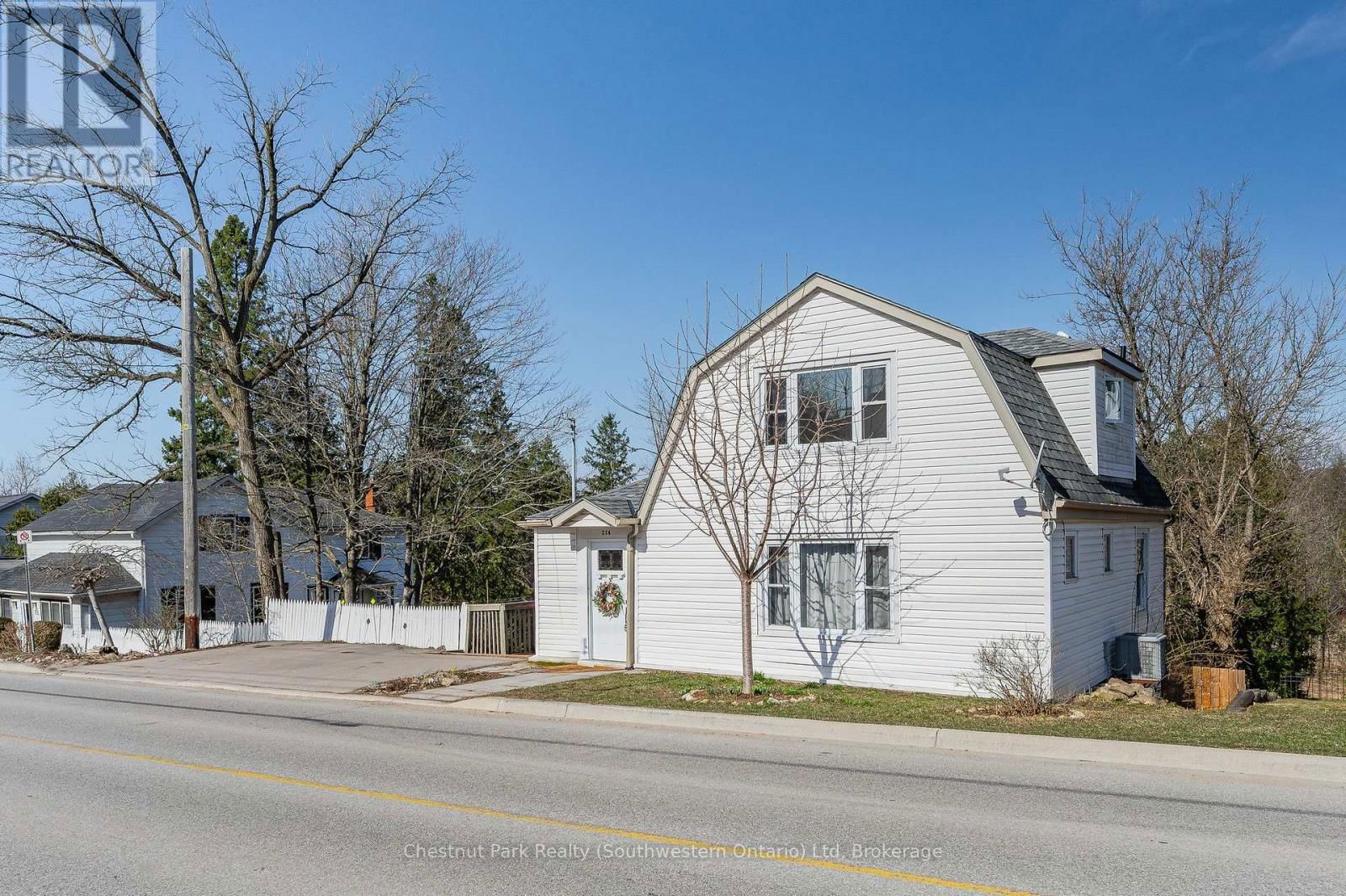 214 HARRIS STREET Image 1