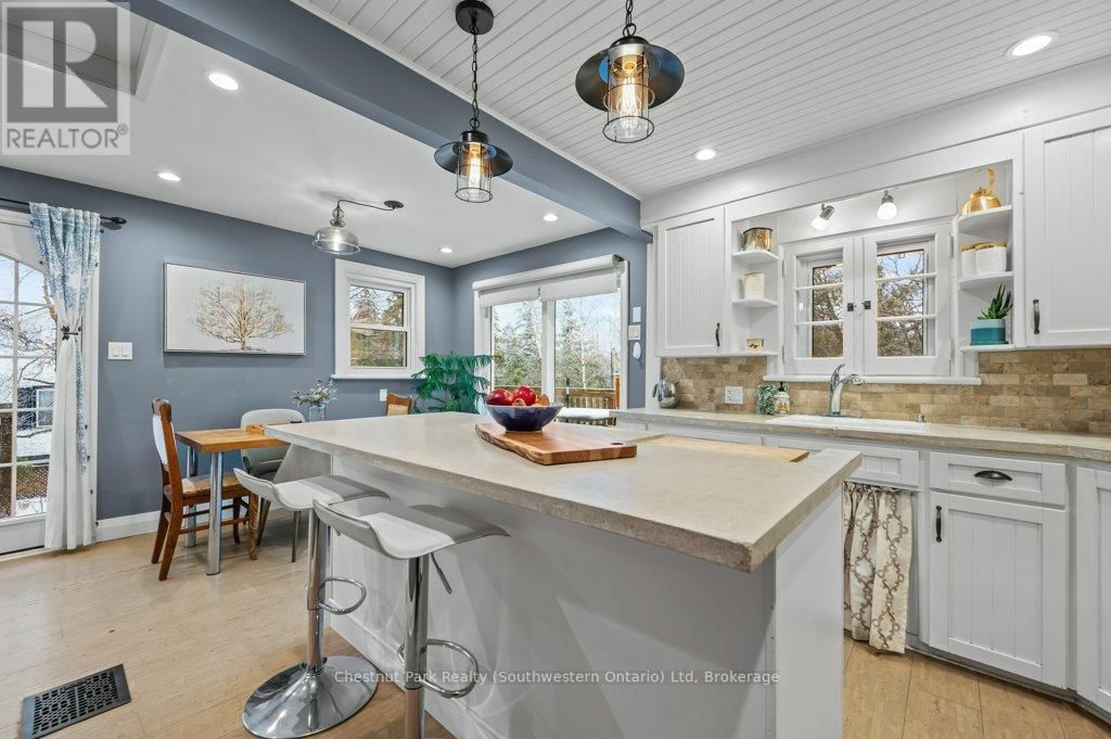 214 HARRIS STREET Image 2