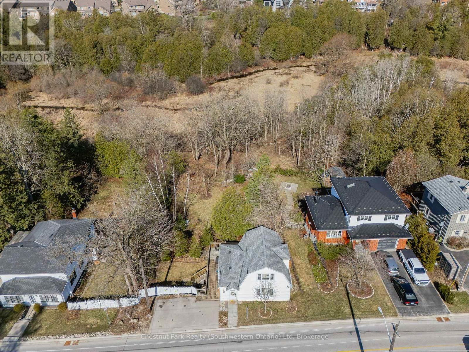 214 HARRIS STREET Image 48