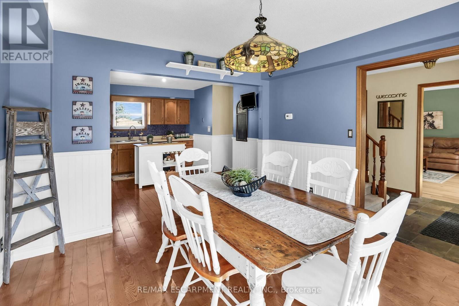 5001 HILLSIDE DRIVE Image 12