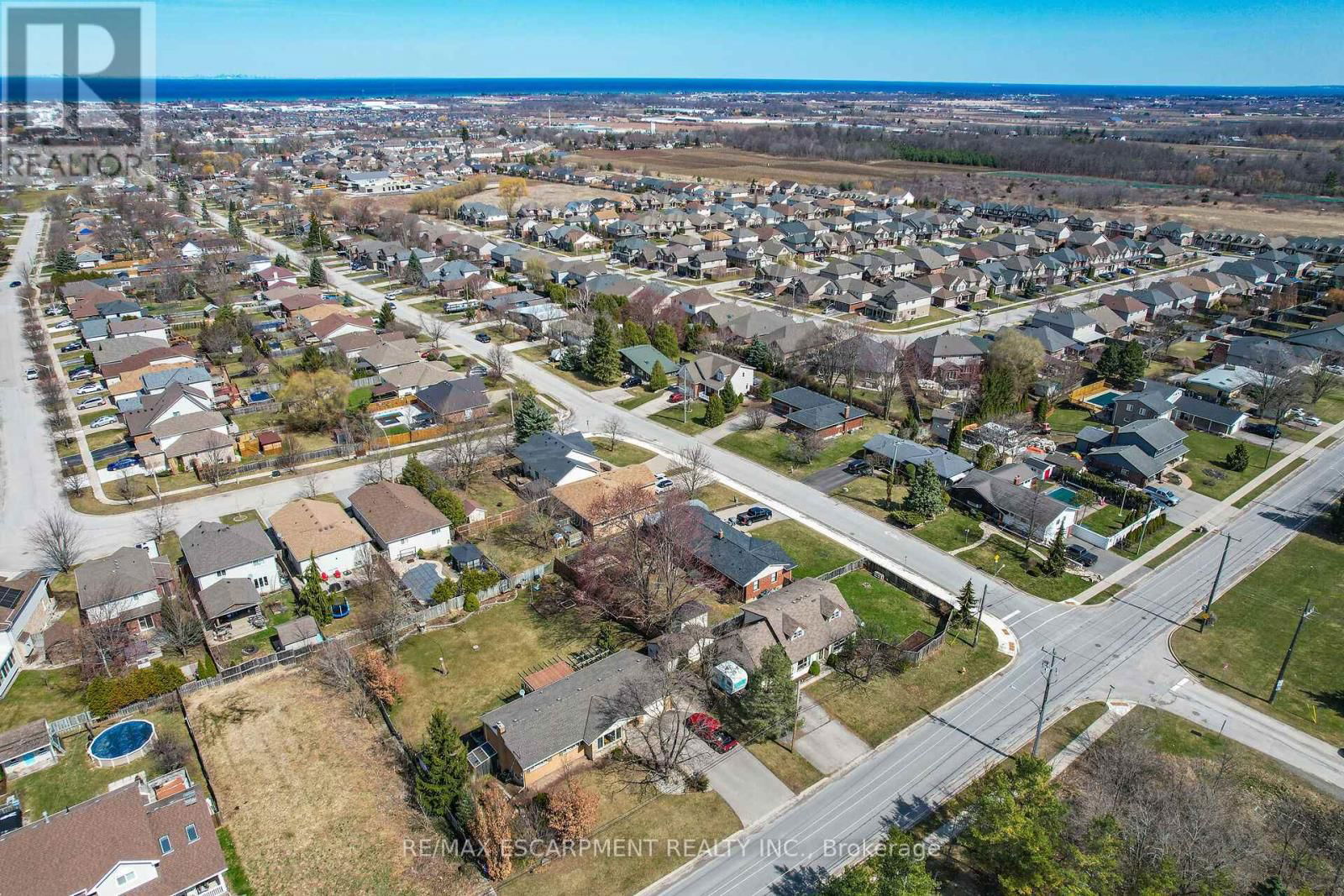 5001 HILLSIDE DRIVE Image 34
