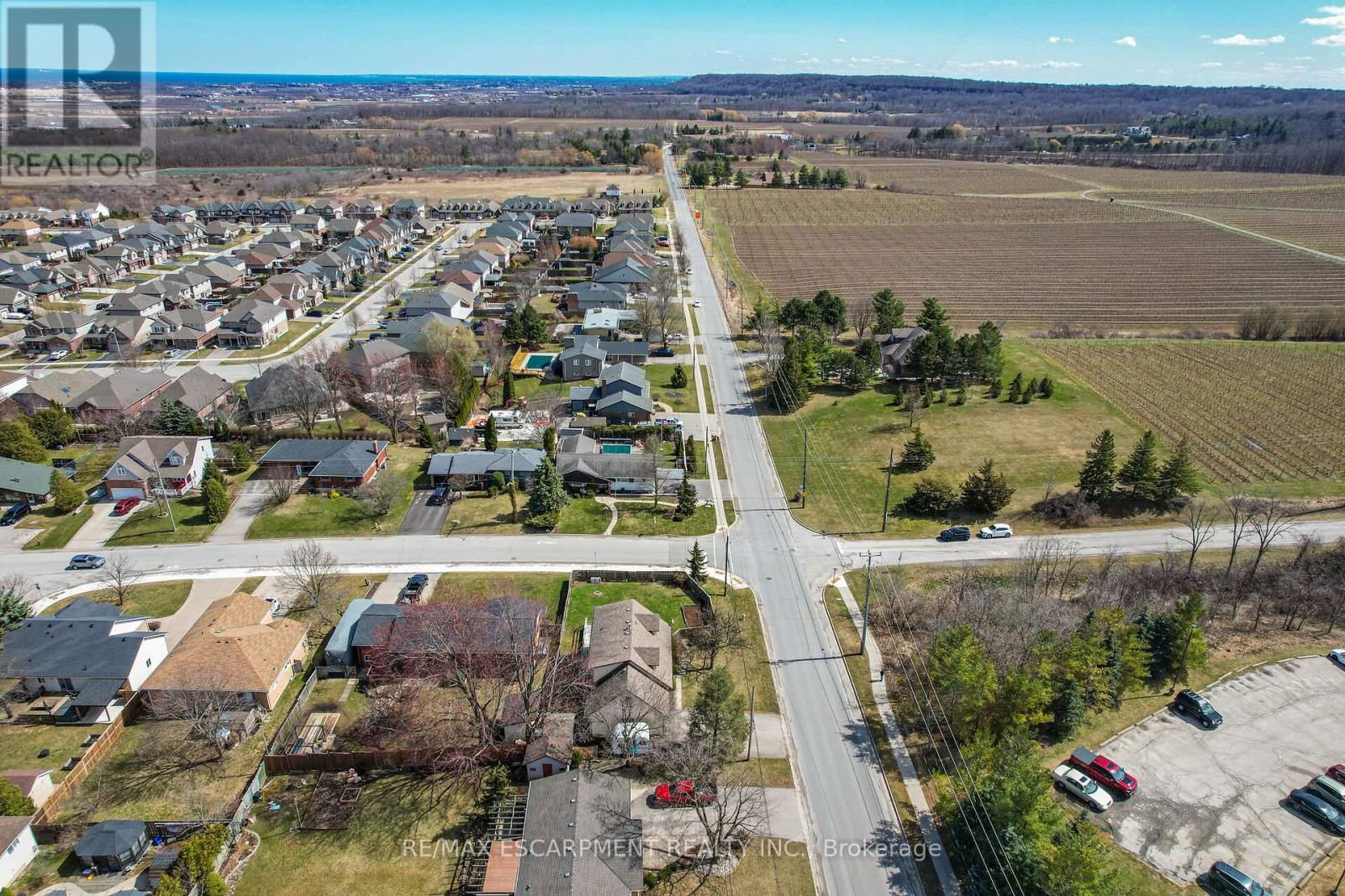 5001 HILLSIDE DRIVE Image 35