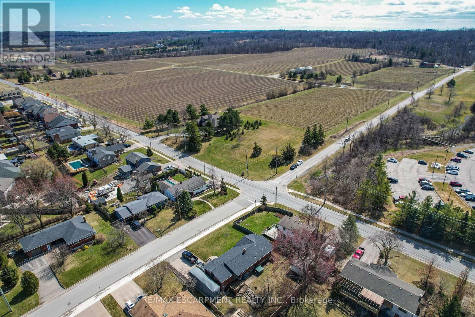 5001 HILLSIDE DRIVE Image 36