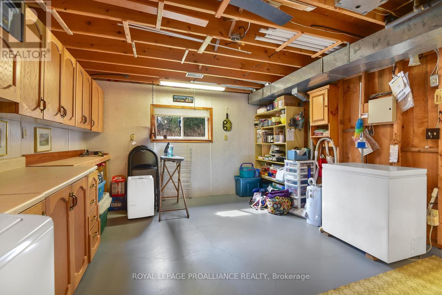 403 YOLE CRESCENT Image 31