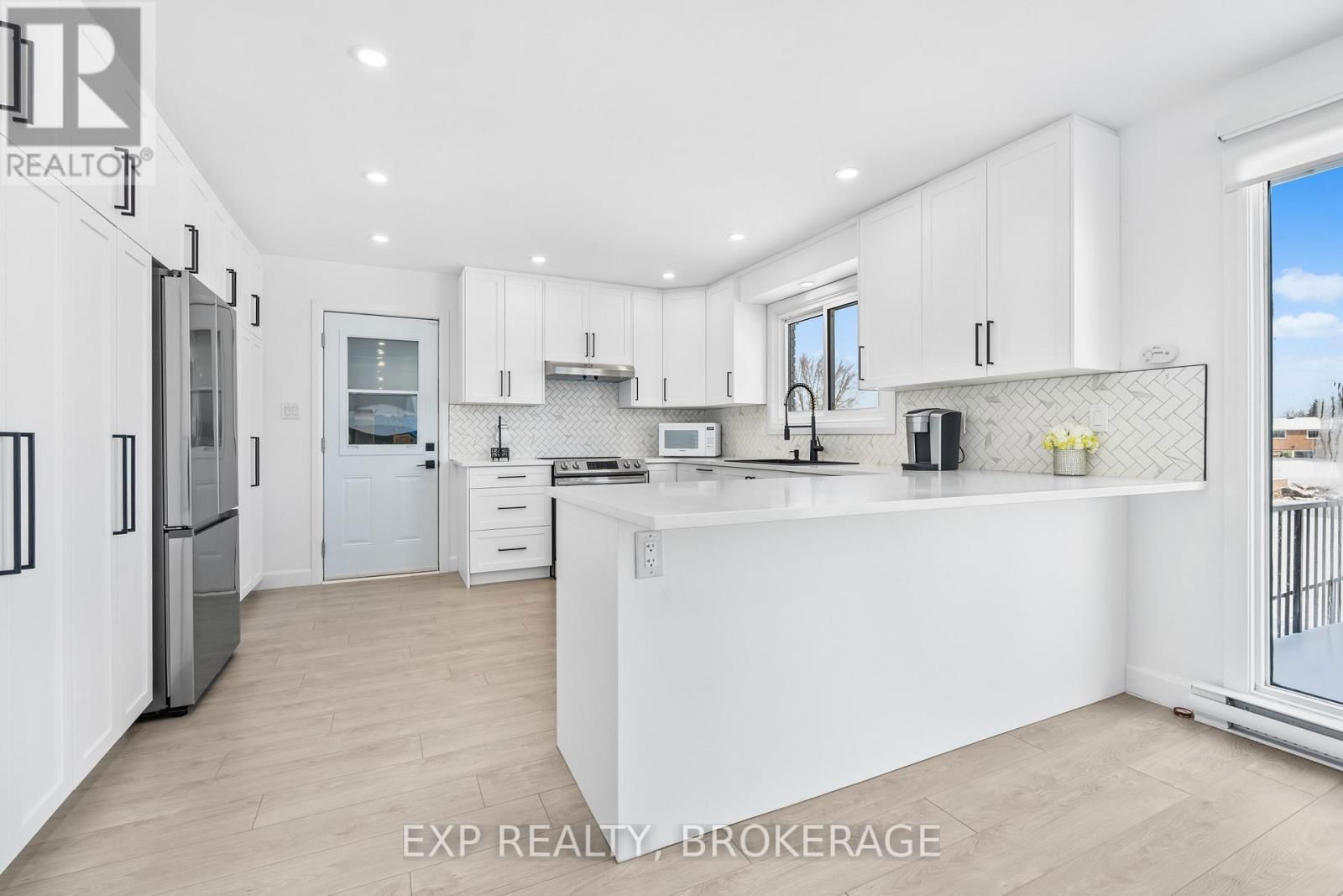 72 WILLOWBANK ROAD WEST Image 14