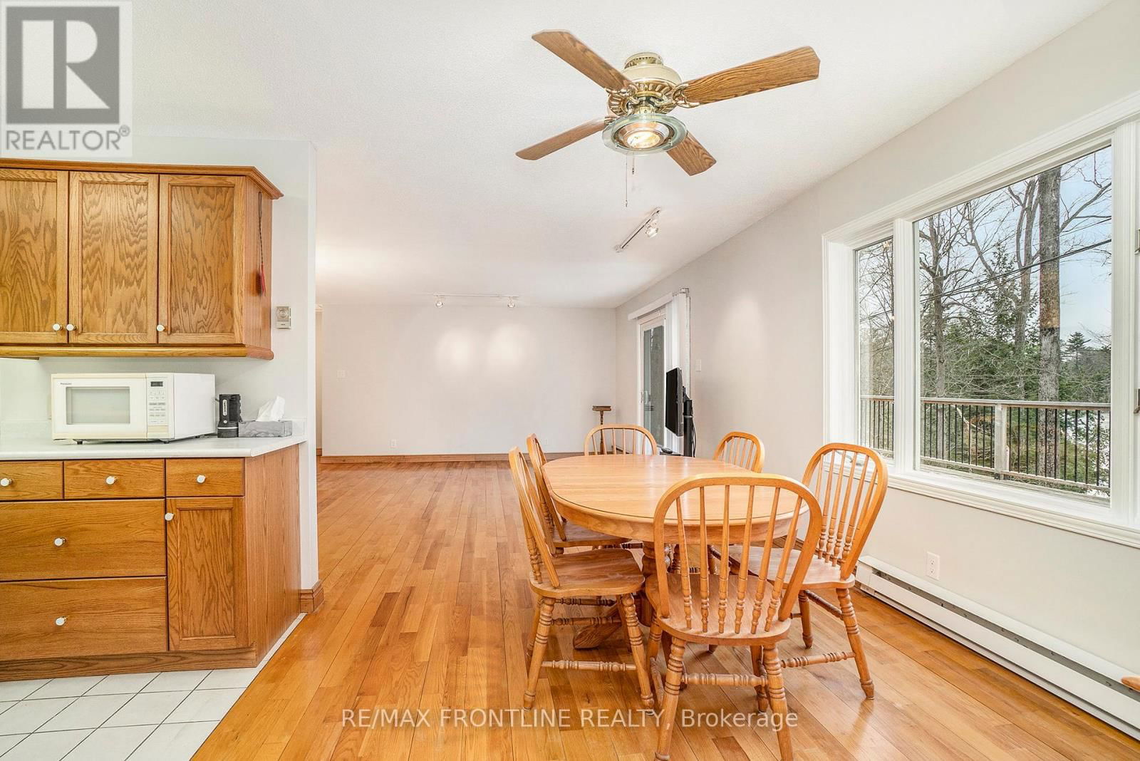 436 MINERS POINT Image 11