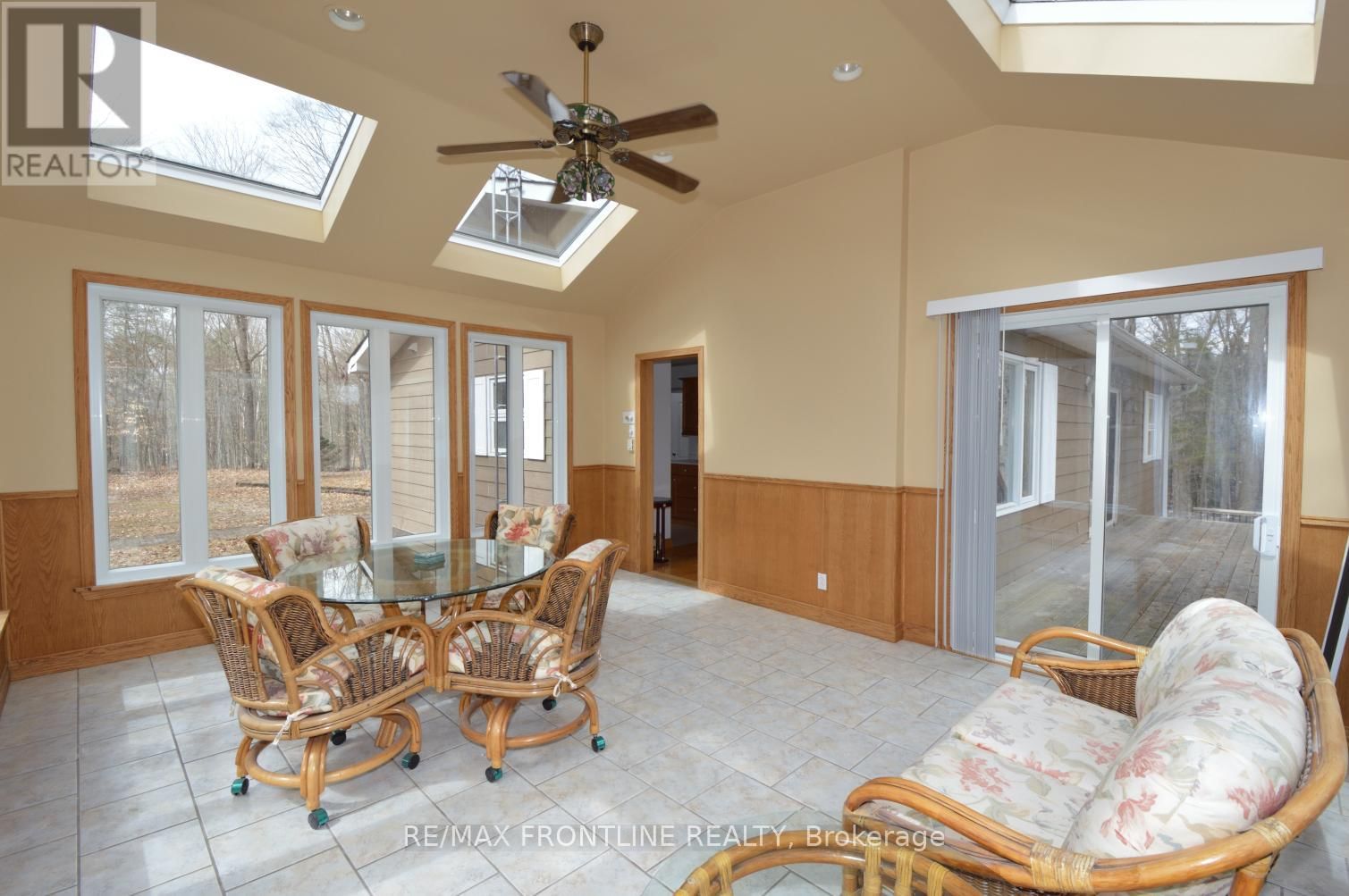 436 MINERS POINT Image 17
