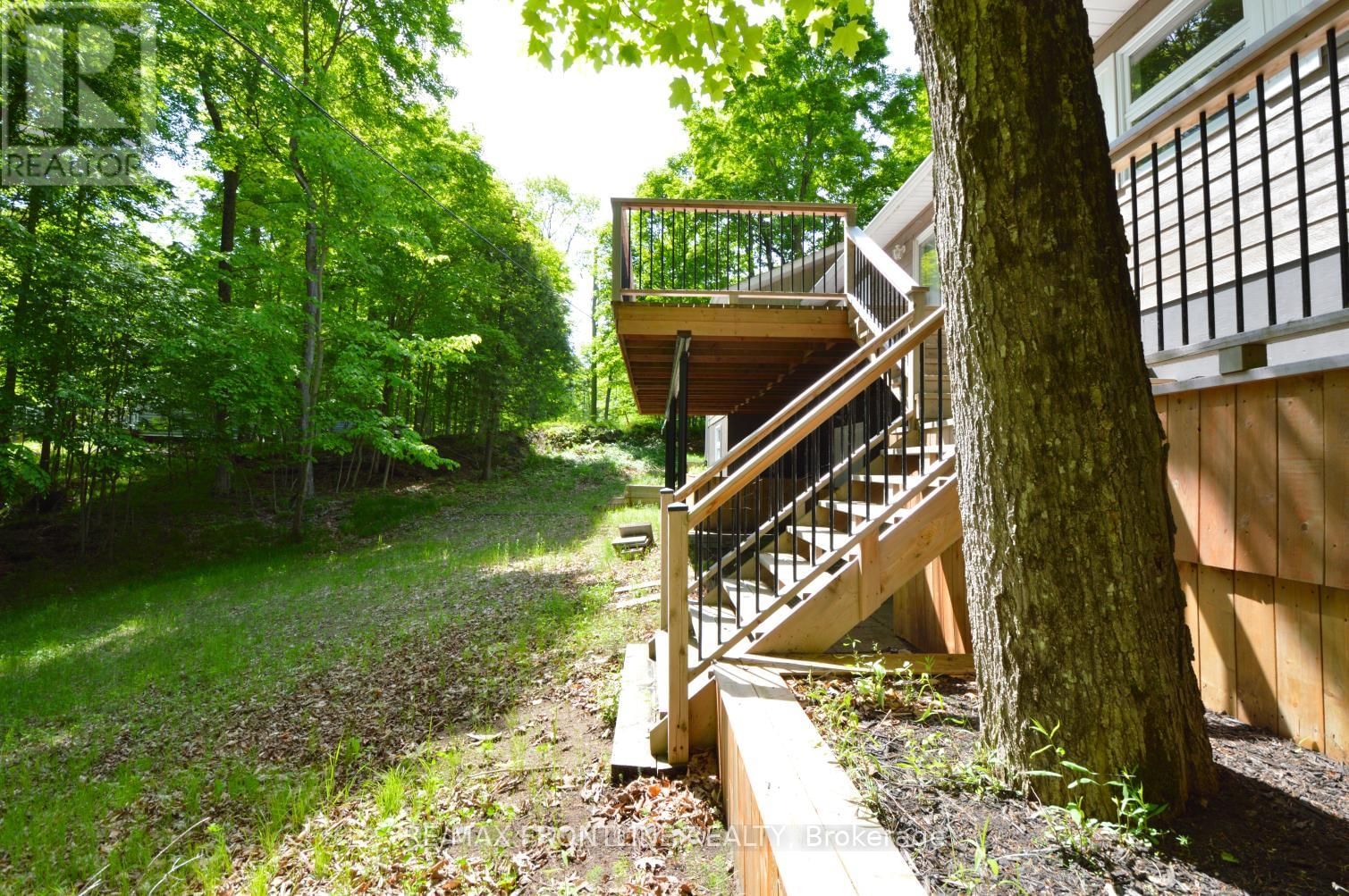 436 MINERS POINT Image 35