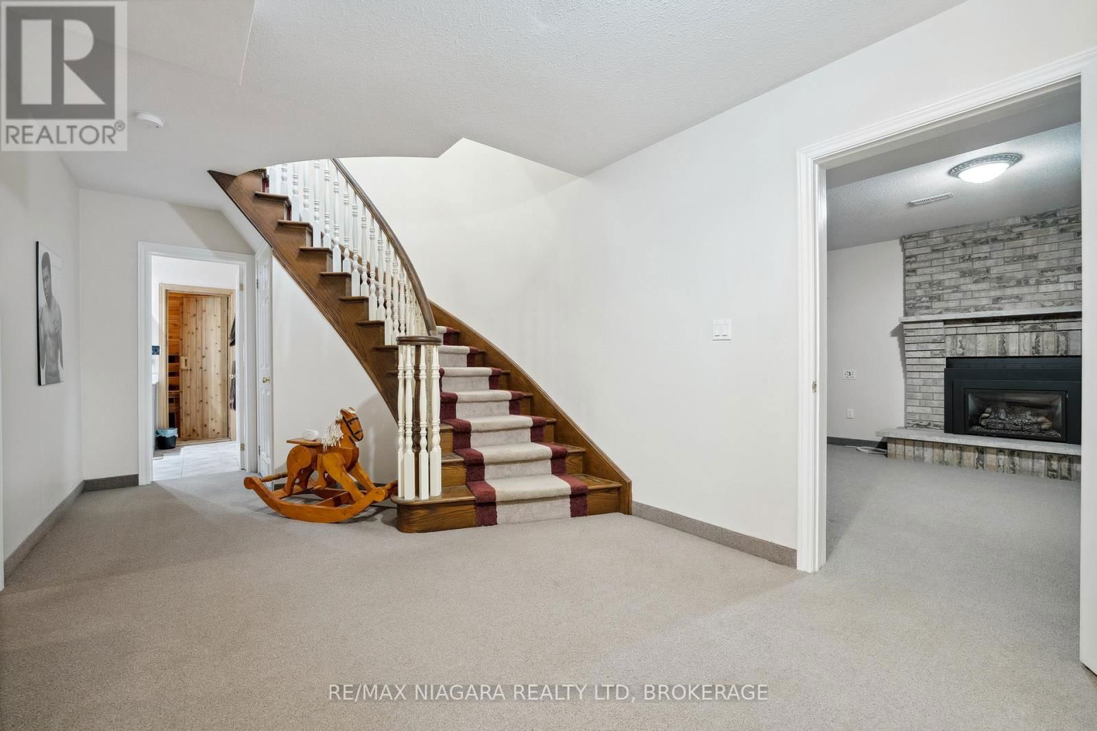 1673 ST. PAUL STREET WEST Image 21