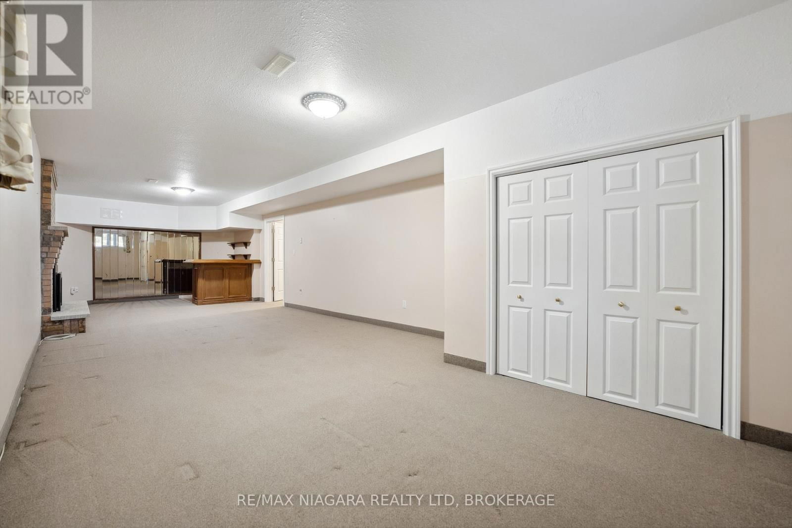 1673 ST. PAUL STREET WEST Image 23