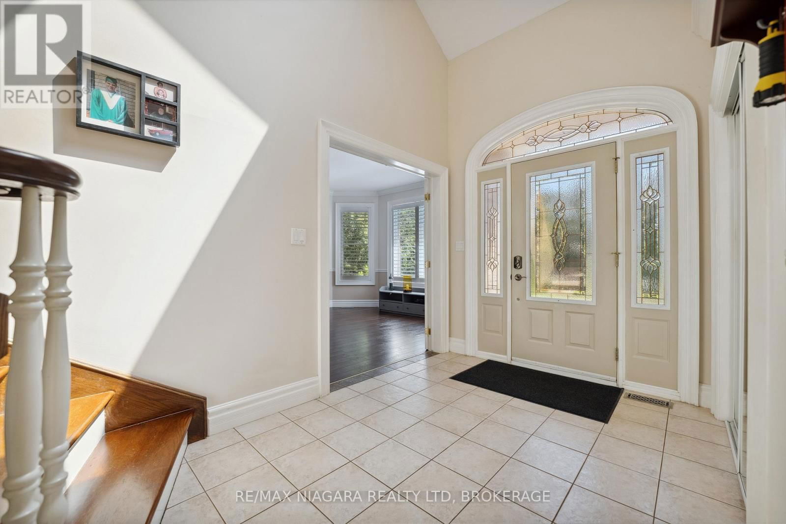 1673 ST. PAUL STREET WEST Image 3