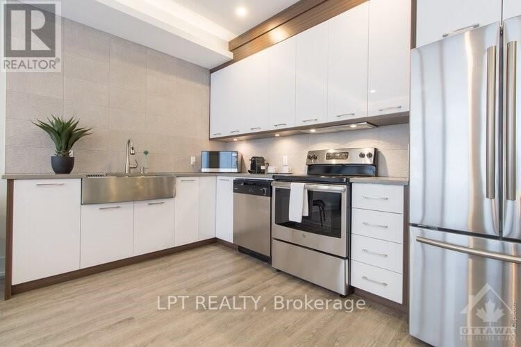 3 - 20 STEVENS AVENUE Image 4