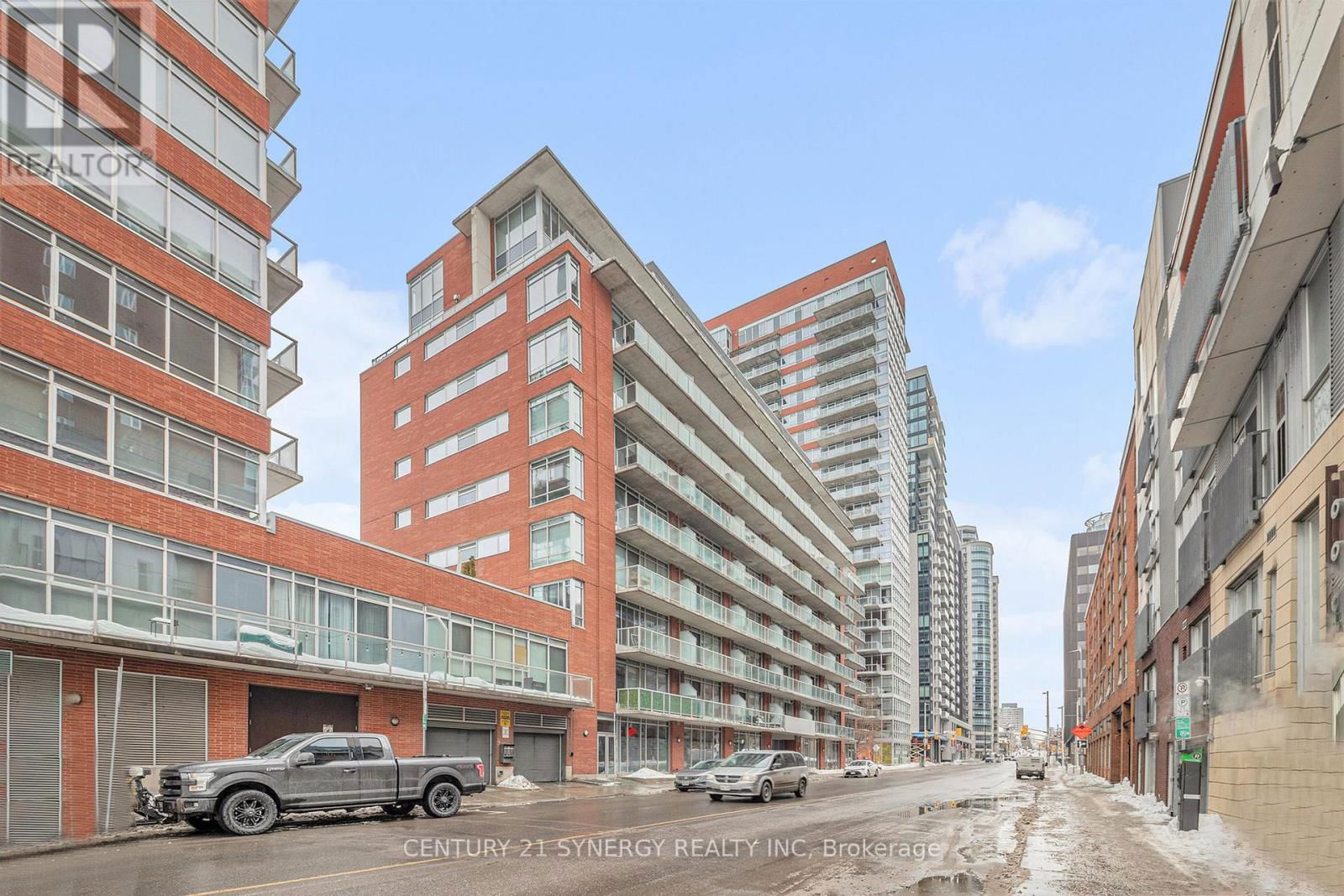 206 - 383 CUMBERLAND STREET Image 1