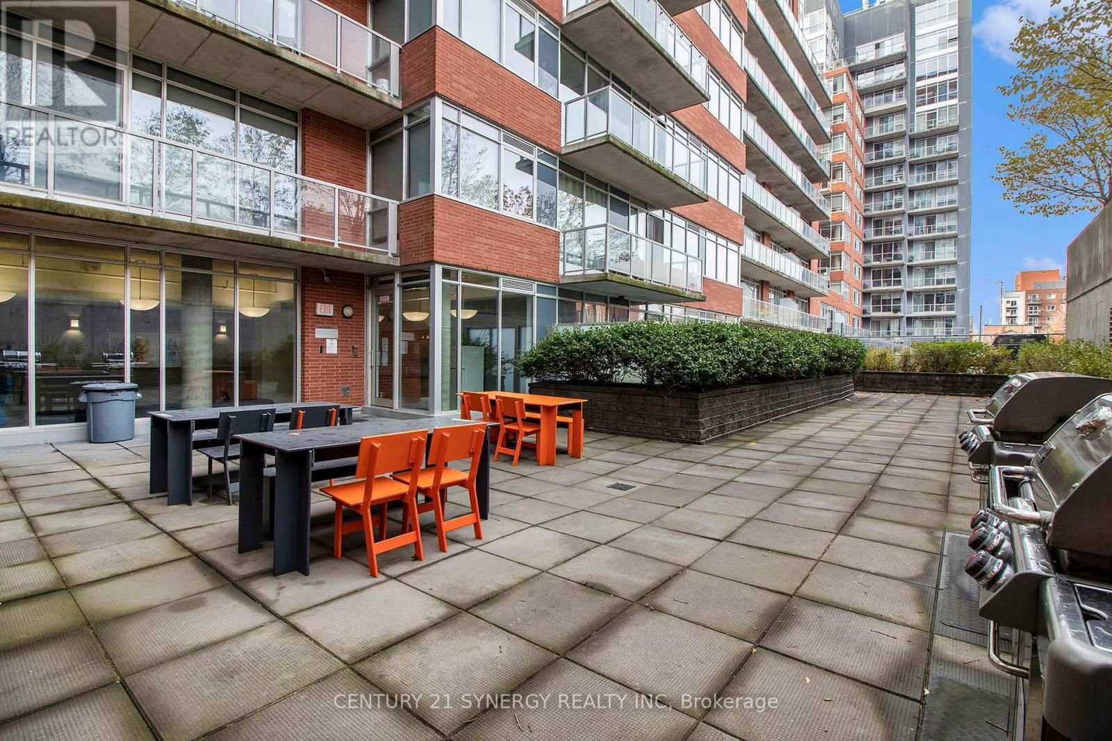 206 - 383 CUMBERLAND STREET Image 18
