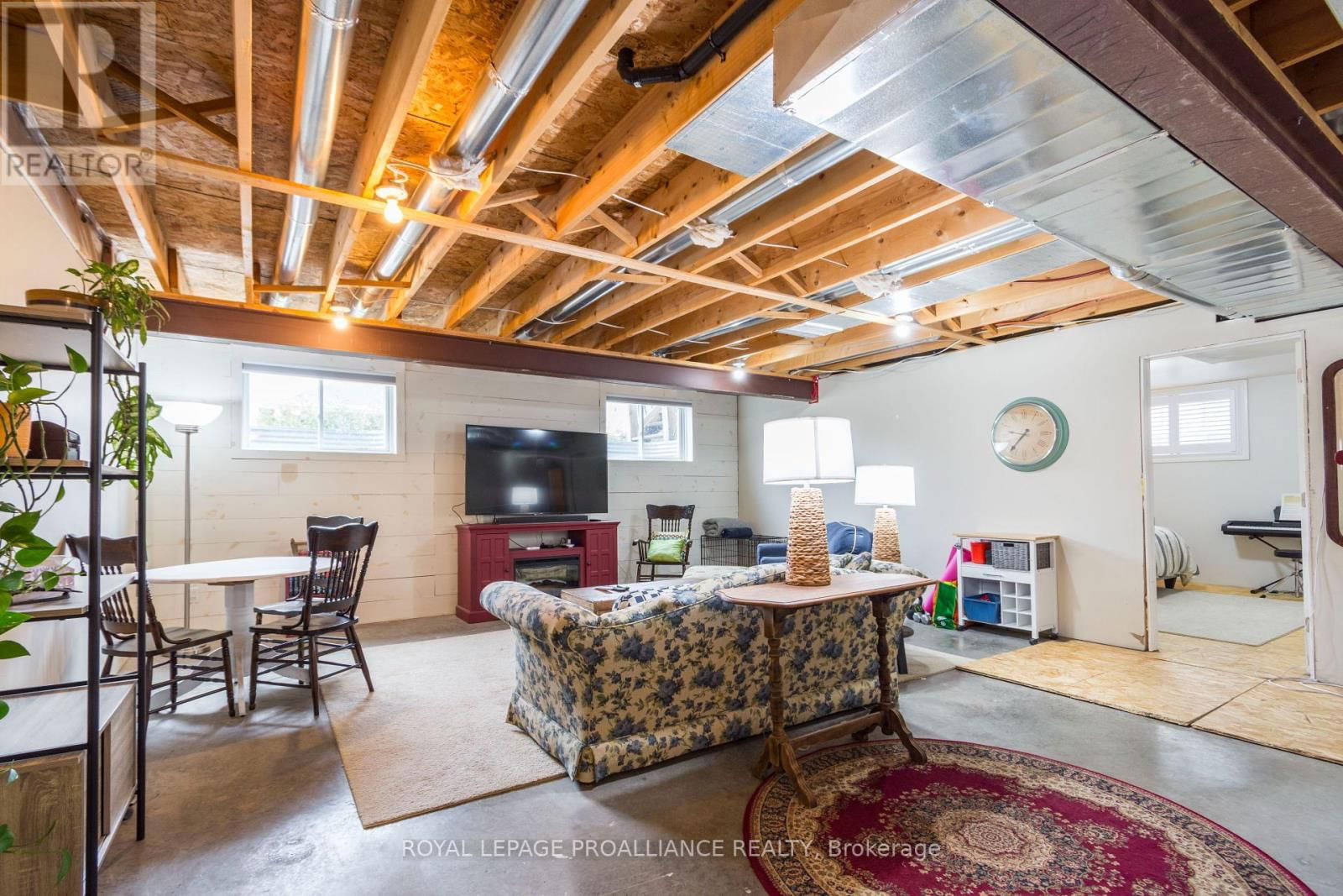 47 TESSA BOULEVARD Image 20